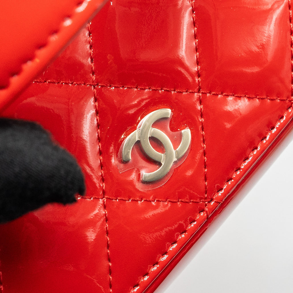 Chanel Large Vanity Pouch Patent Red