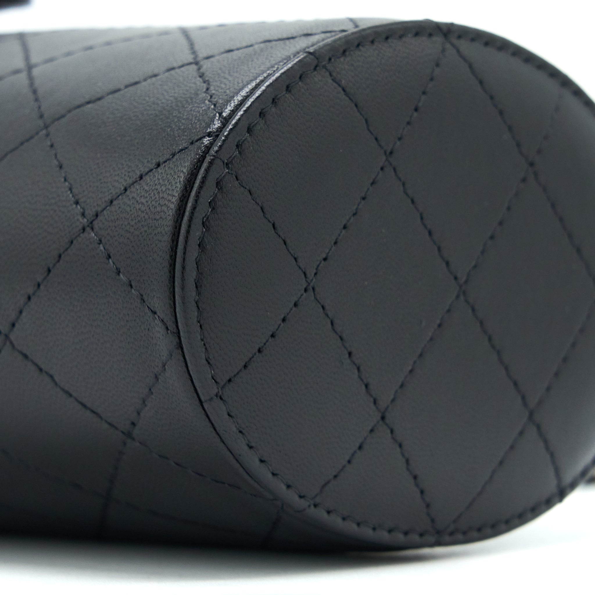 Chanel Round Vanity Case With Chain Lambskin Black L