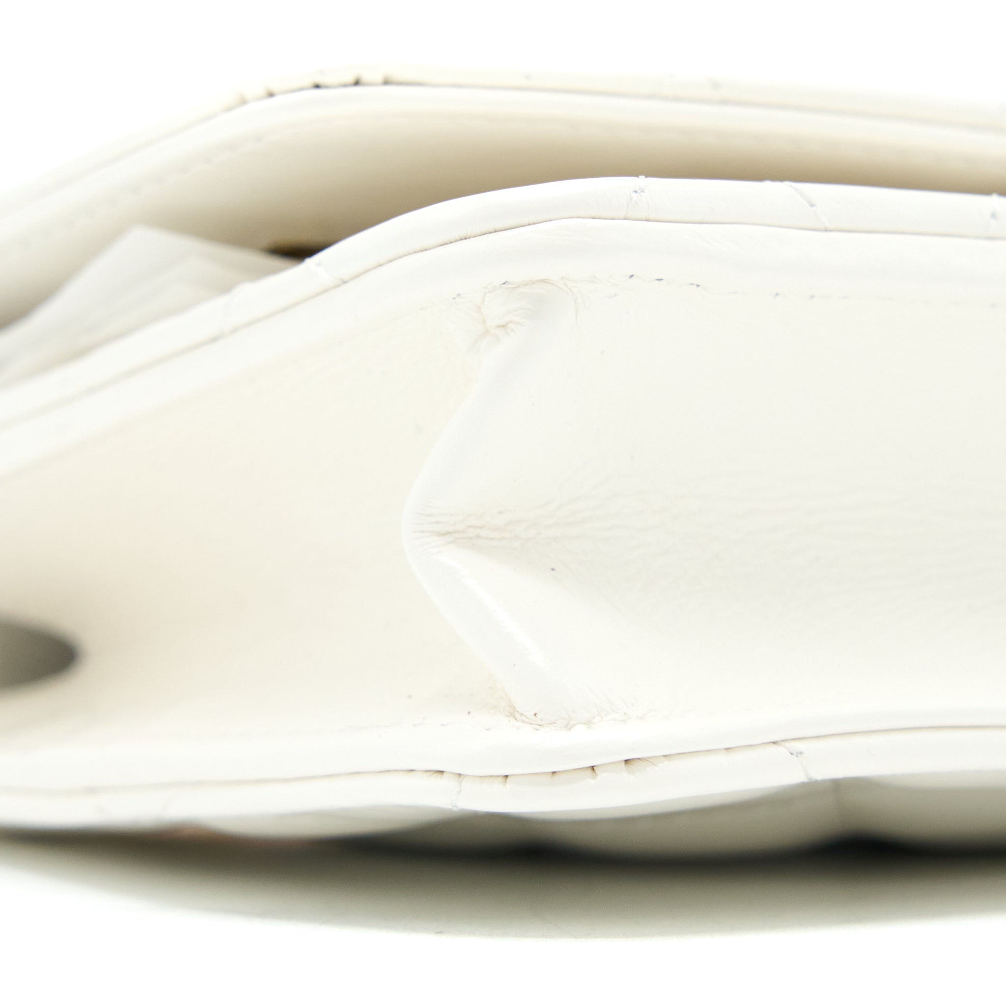 Chanel 23P Top Handle Wallet on Chain Calfskin White/Multicolour Brushed  (Microchip)
