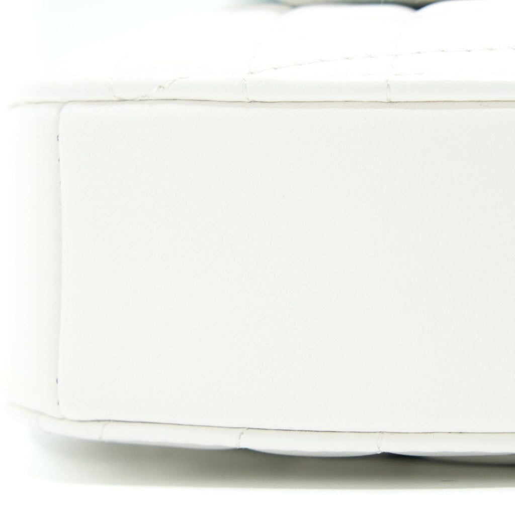Chanel 22s Heart Bag Lambskin White L (Microchip)