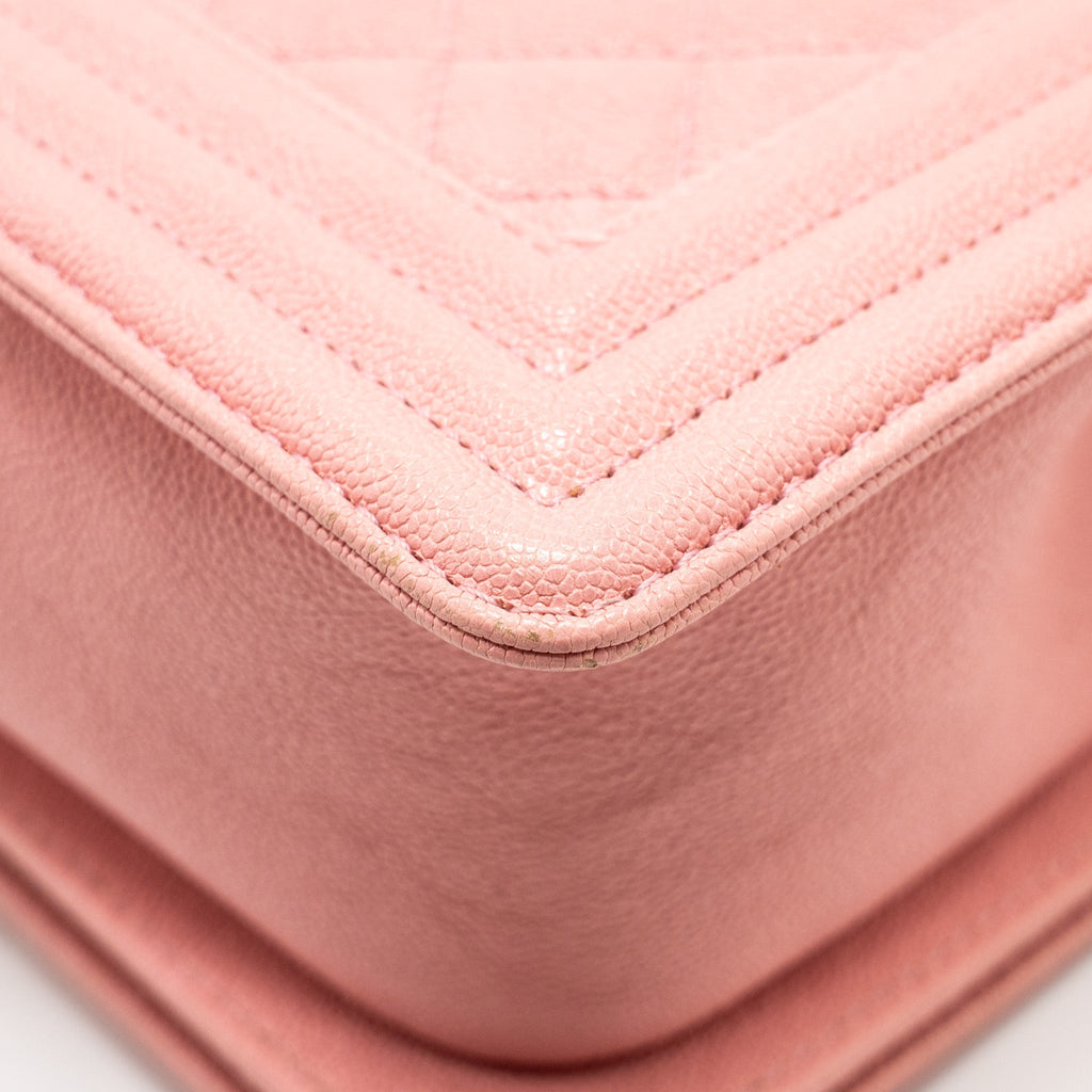 Chanel Medium Boy Bag Caviar PINK L