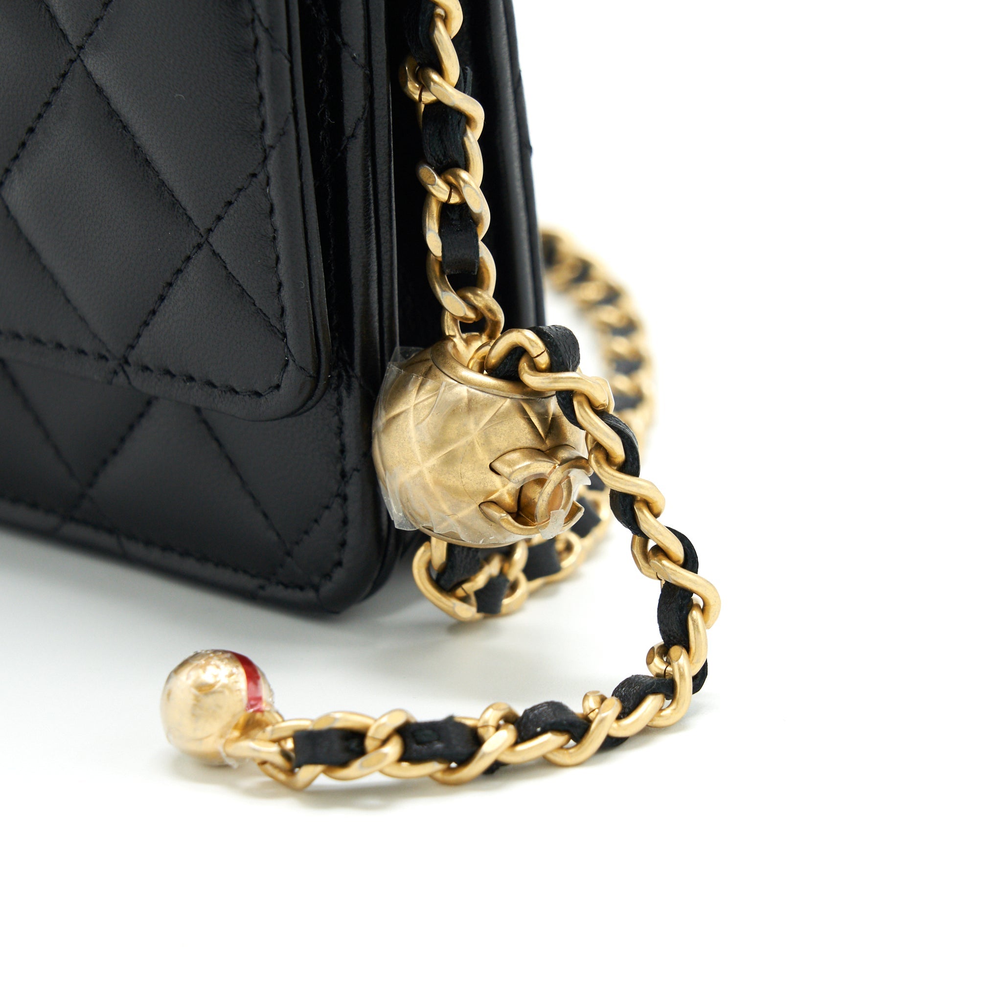 Chanel Pearl Crush Wallet on Chain Lambskin black