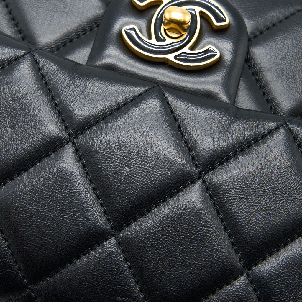 Chanel 22P Enemal Flap Bag Lambskin Black  (Microchip)