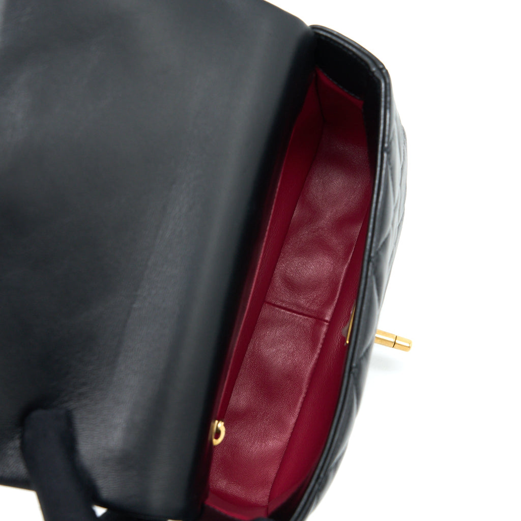 Chanel 22P Enemal Flap Bag Lambskin Black  (Microchip)