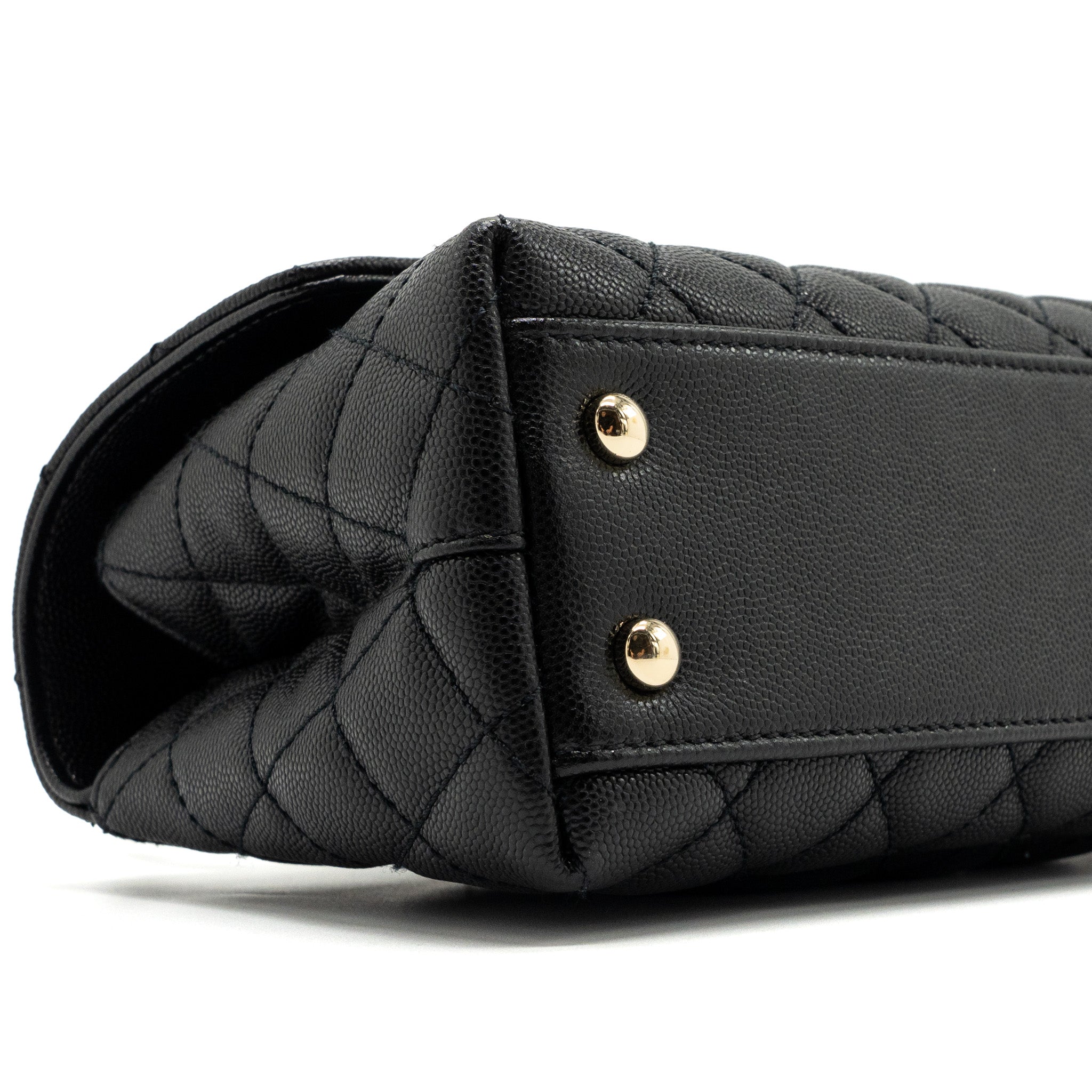 Chanel small coco handle caviar black L  (Microchip)