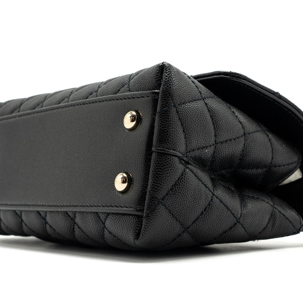 Chanel small coco handle caviar black L  (Microchip)