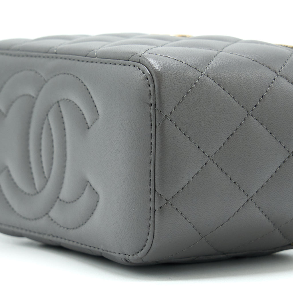 Chanel 22A Top Handle Long Vanity With Chain Lambskin Grey L