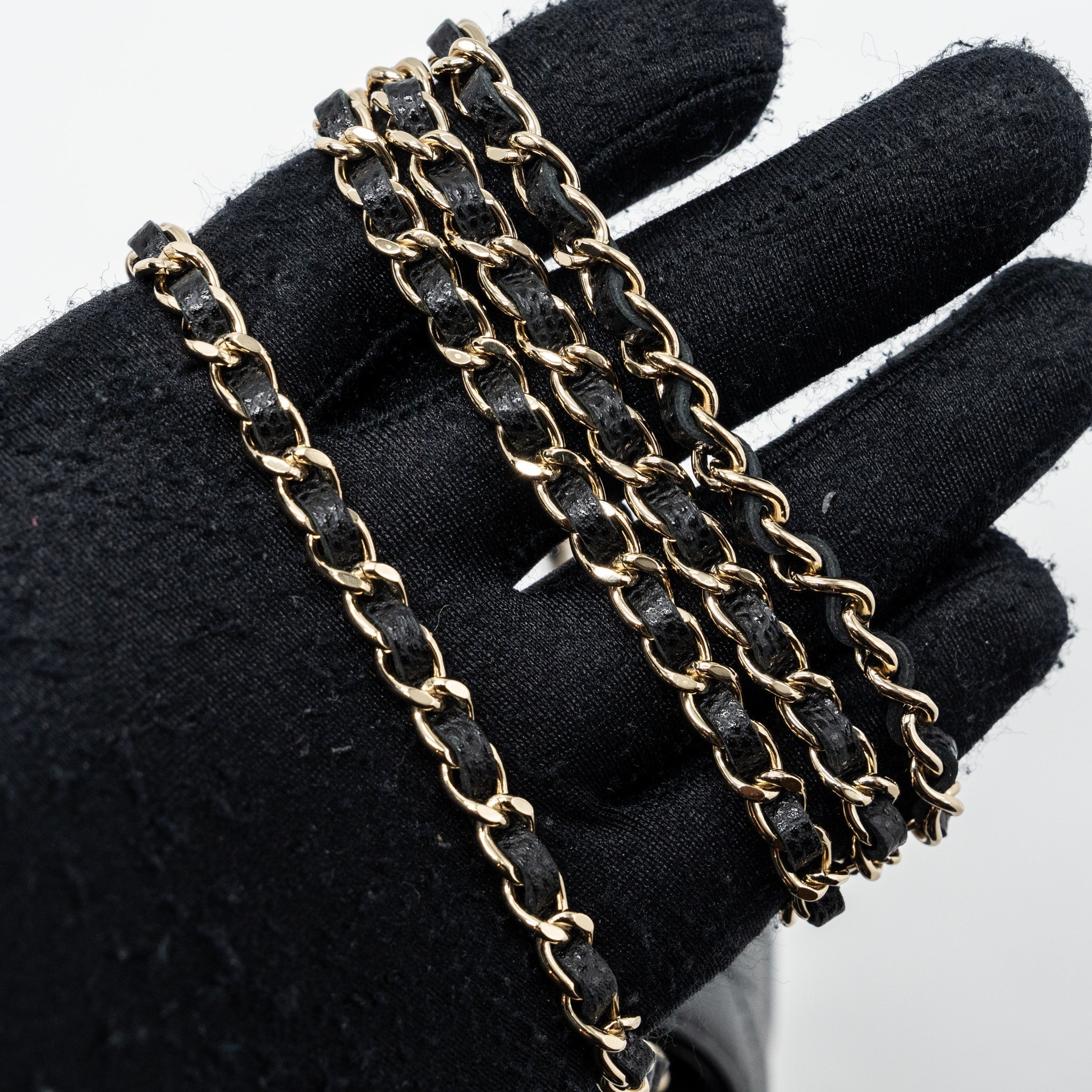 Chanel Card Holder With Chain Caviar Black L