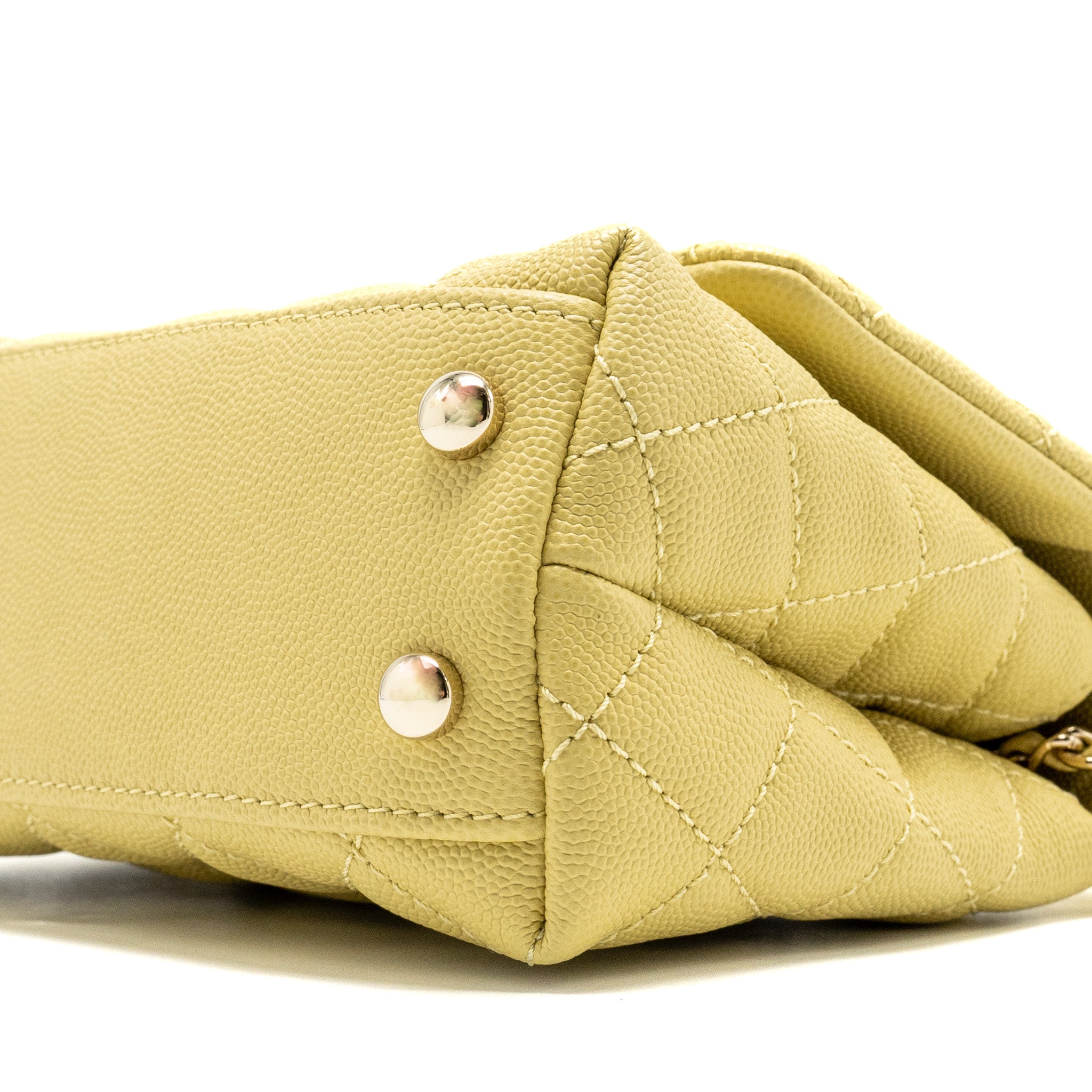Chanel Mini Cocohandle caviar Yellow L