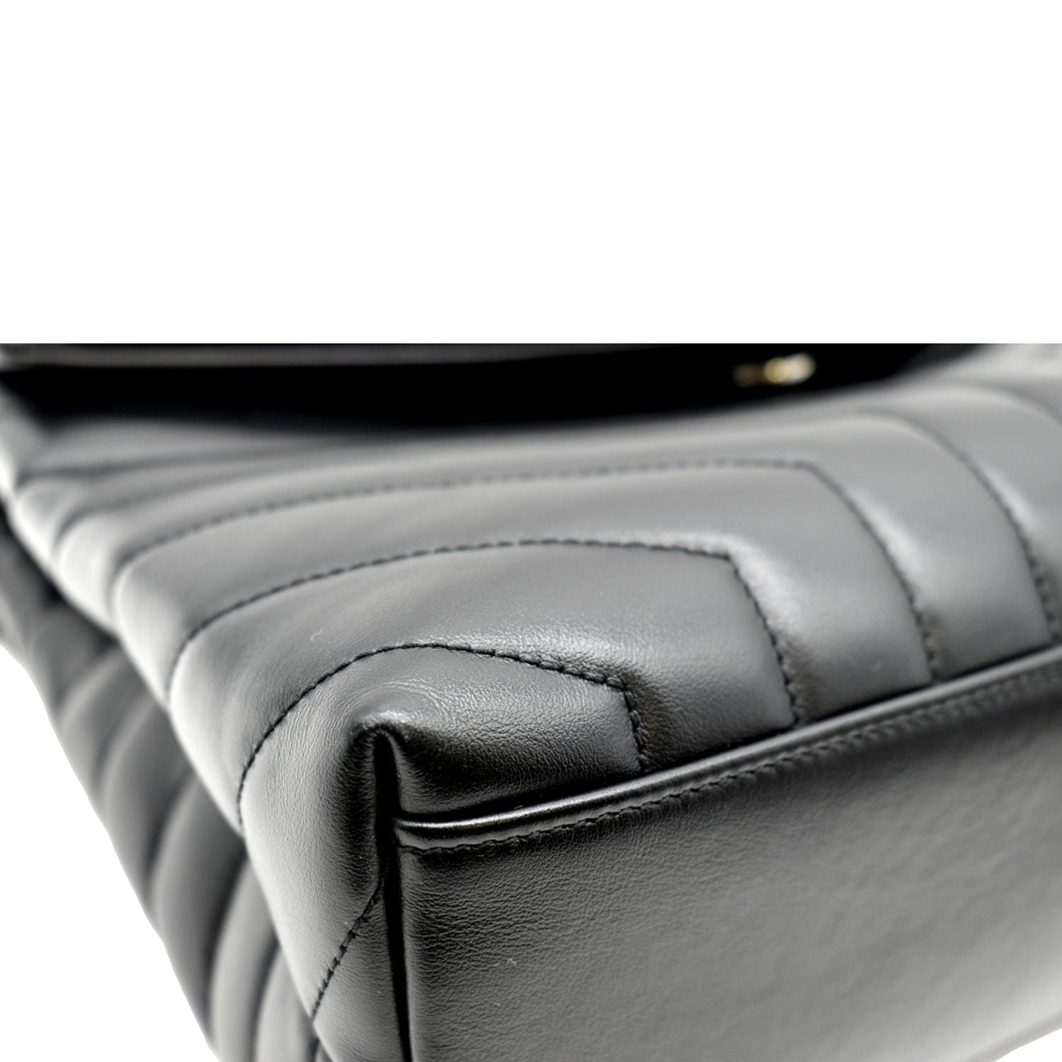 YVES SAINT LAURENT Medium Loulou Matelasse Leather Chain Shoulder Bag Black