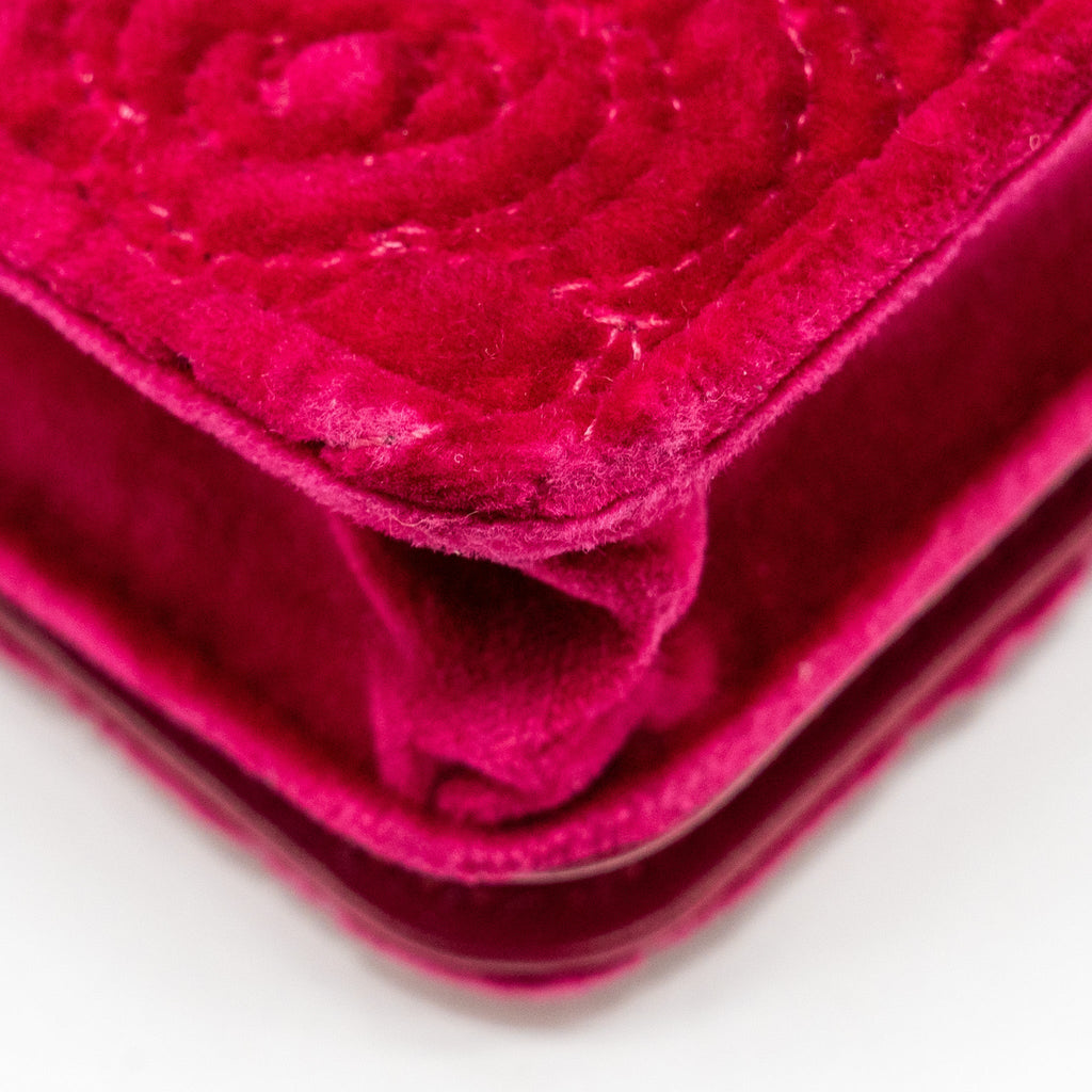 Chanel 21A mini Camelia Flap Bag Velvet Fushia