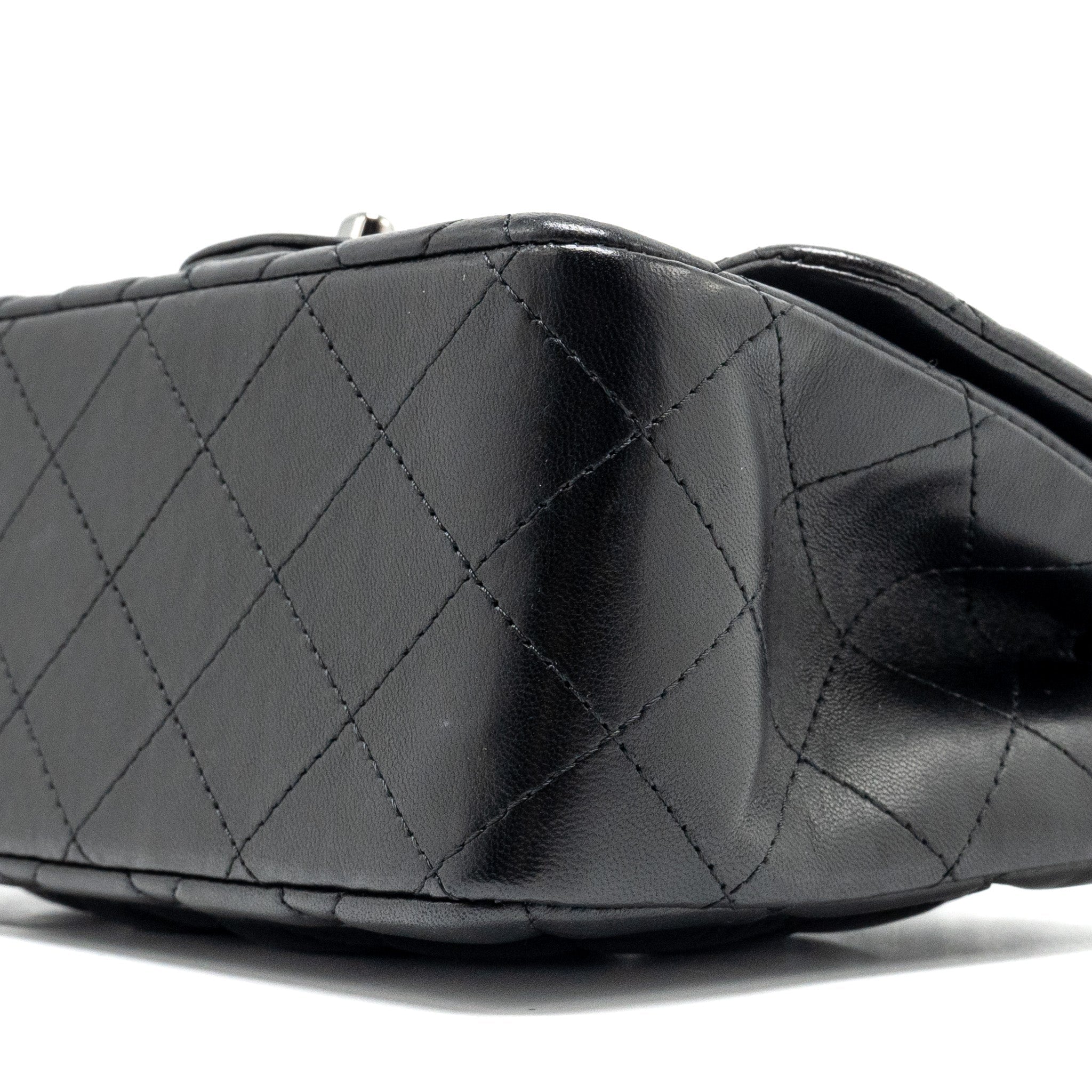 Chanel mini square Flap bag lambskin black