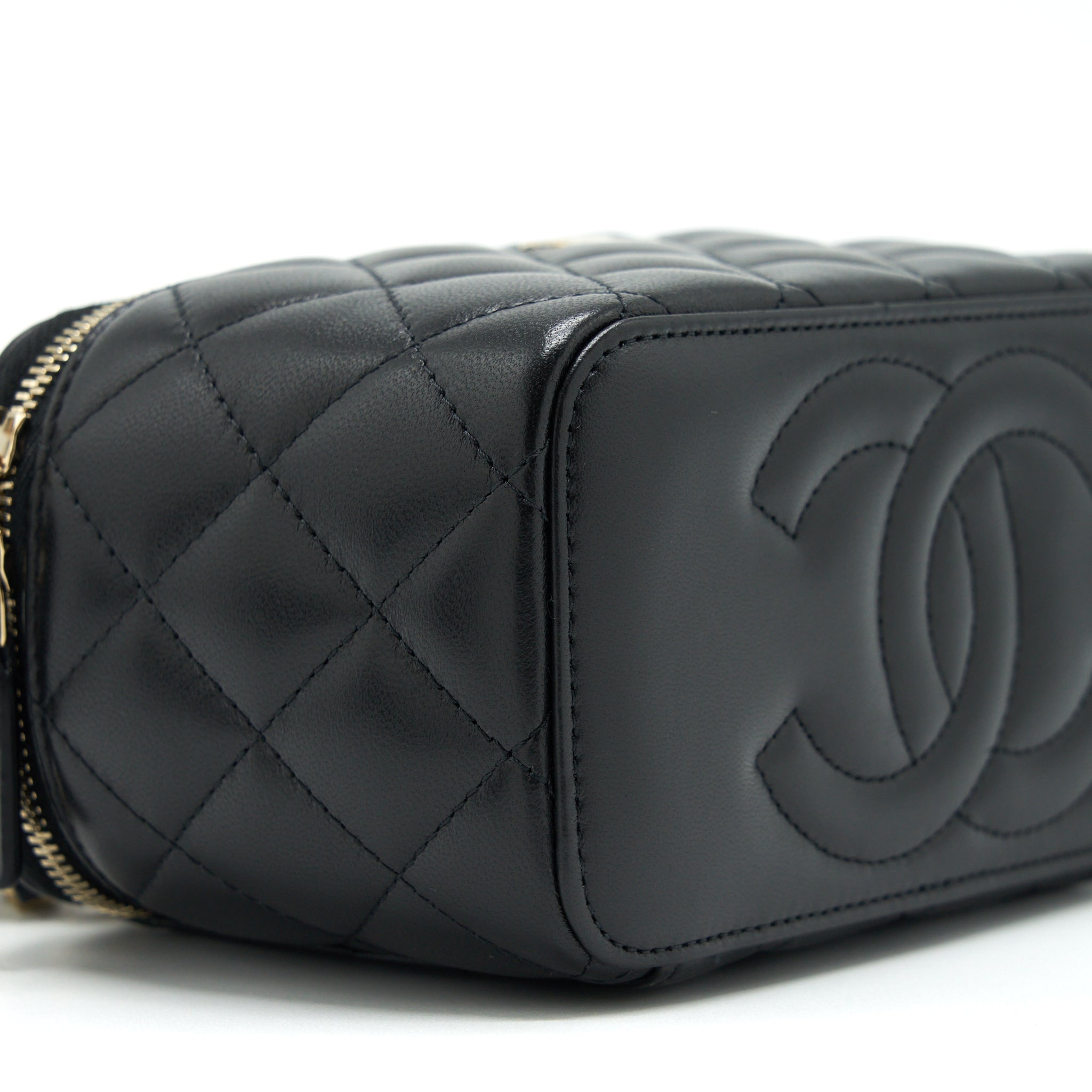 Chanel 22A Top Handle Long Vanity With Chain Lambskin Black L