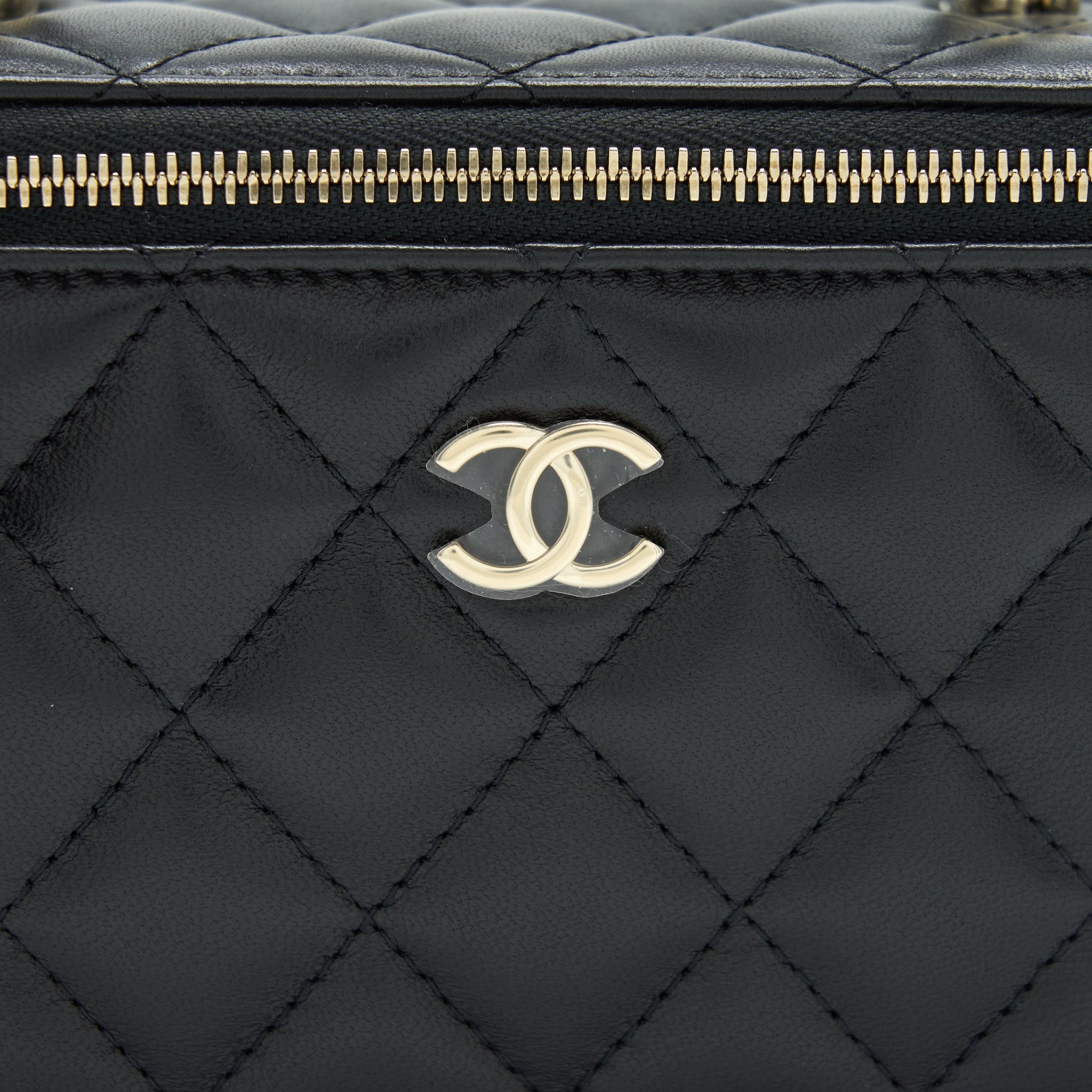 Chanel 22A Top Handle Long Vanity With Chain Lambskin Black L