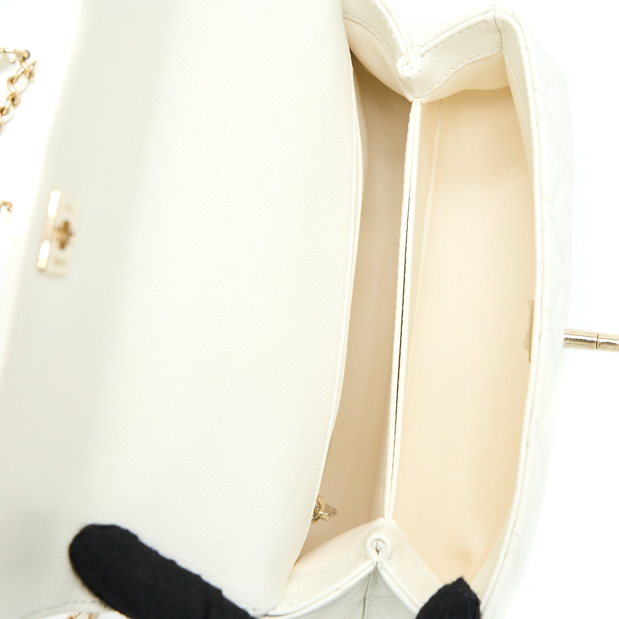 Chanel Small Coco Handle Caviar White L (Microchip)