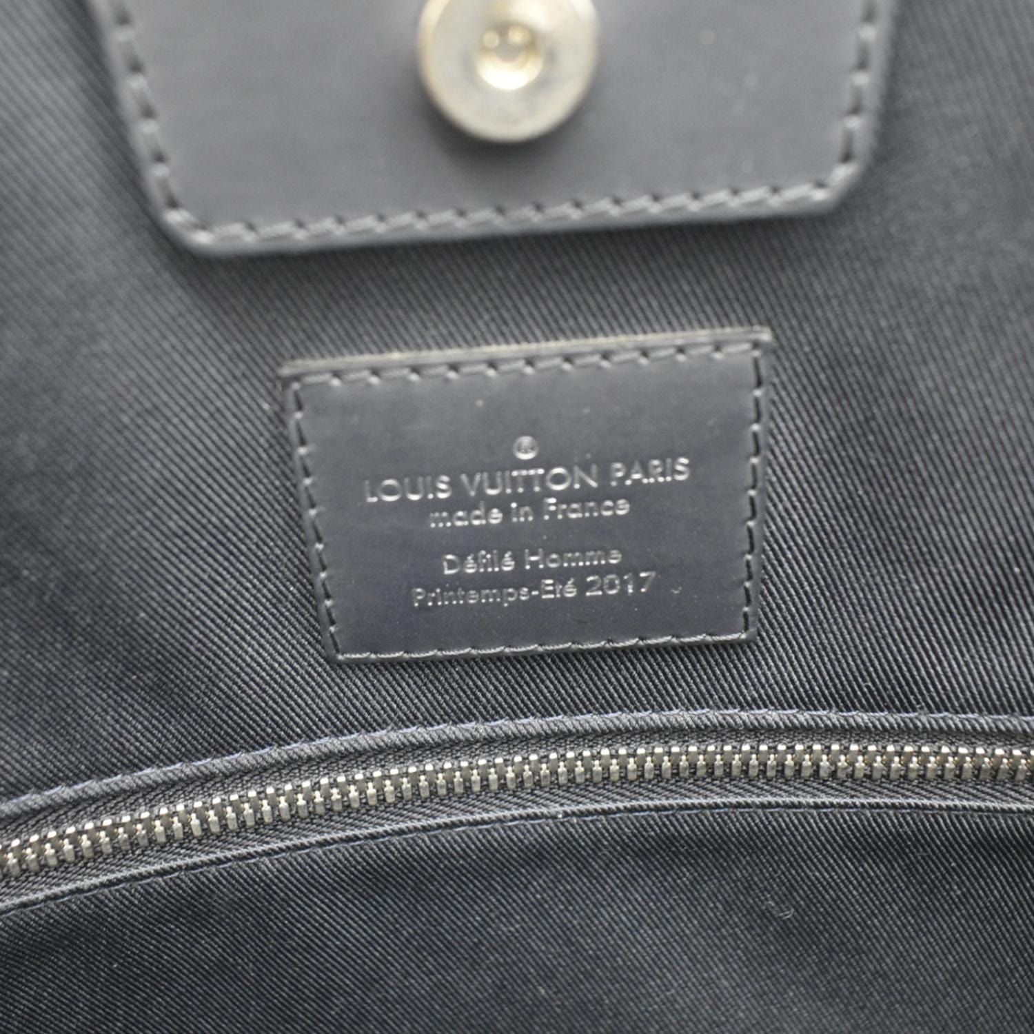 LOUIS VUITTON Savane Monogram Chapman Canvas Atlas Tote Bag Navy Blue