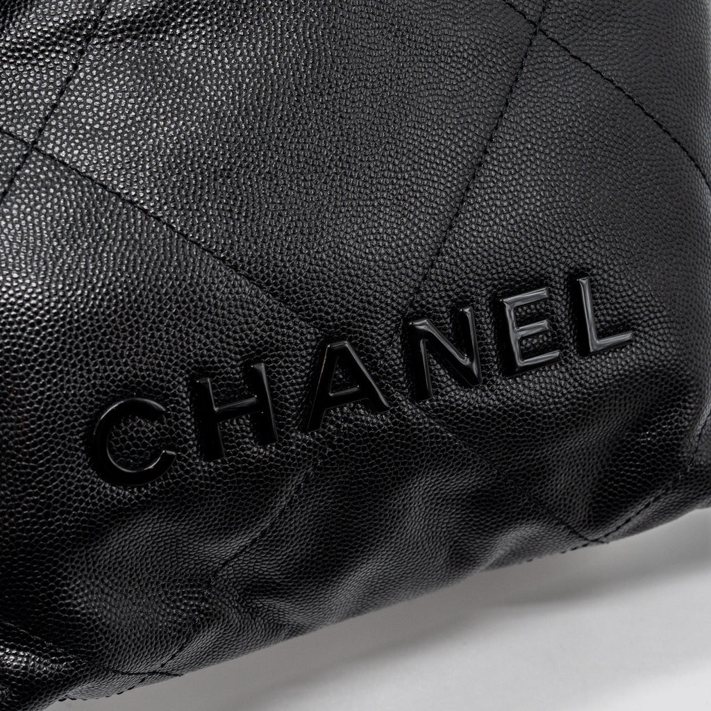 Chanel mini 22 bag caviar black  (microchip)