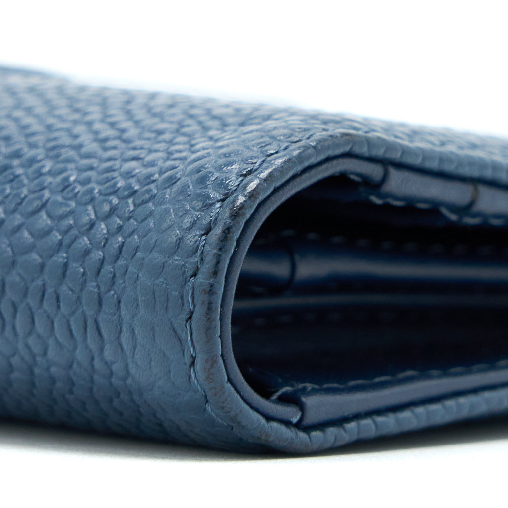 Chanel CC Logo Fold Wallet Caviar Navy
