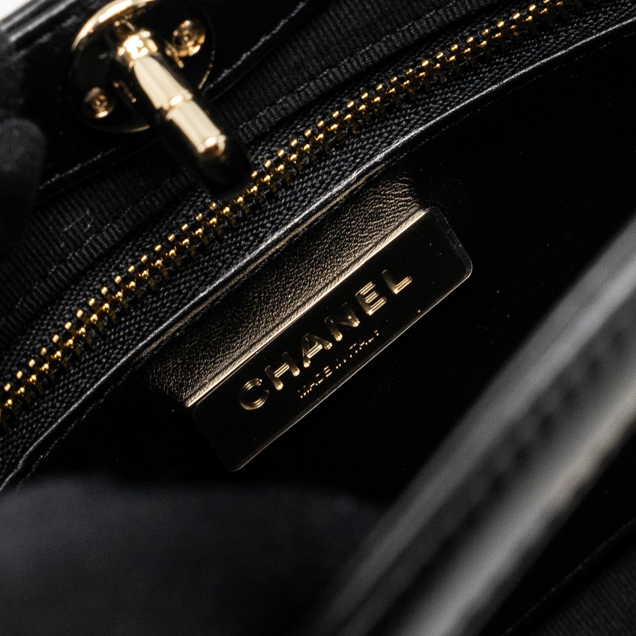 Chanel 23A Mini 31 Bag Calfskin Black L (Microchip)