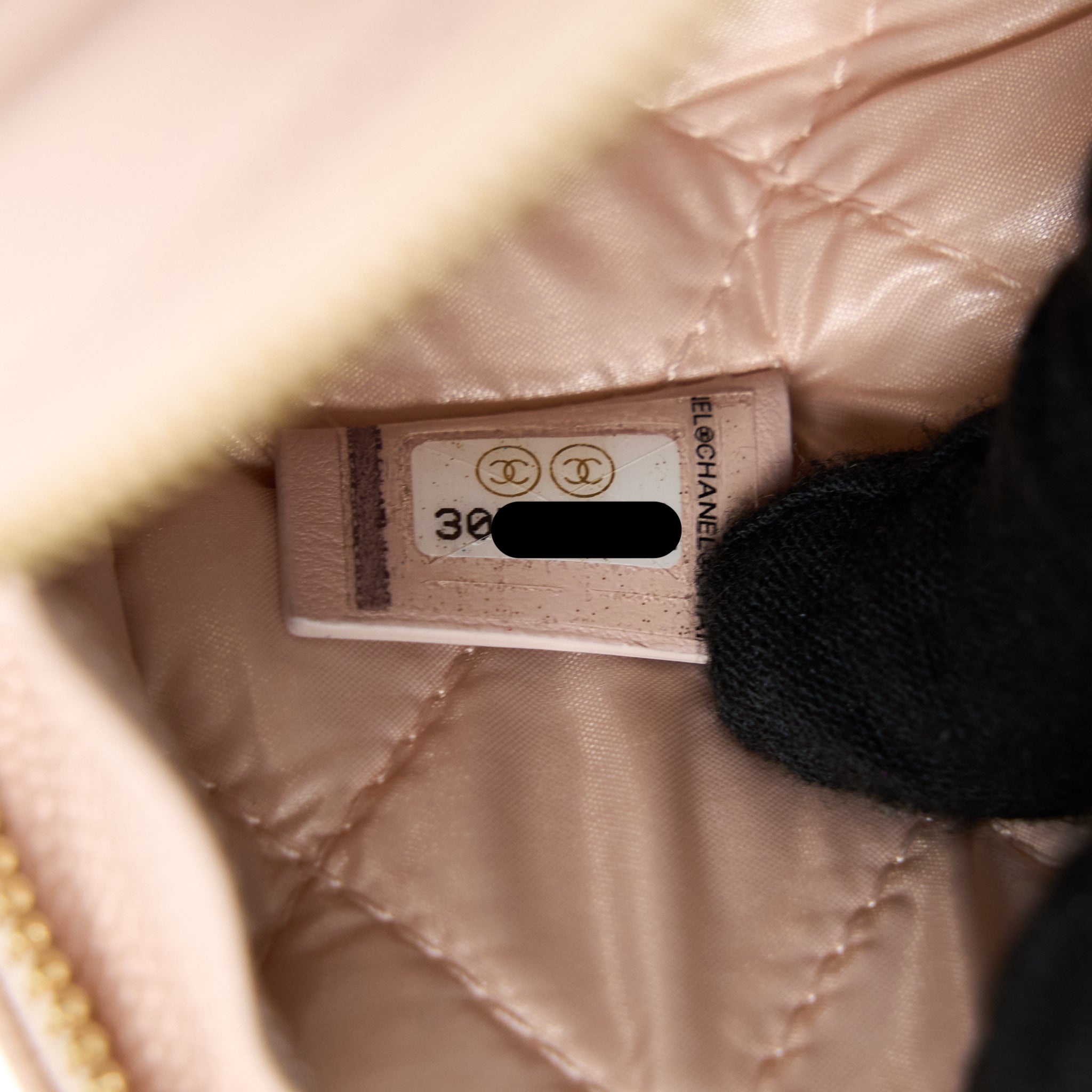 Chanel 21C Small Cosmetic Pouch Caviar Rose Clair L