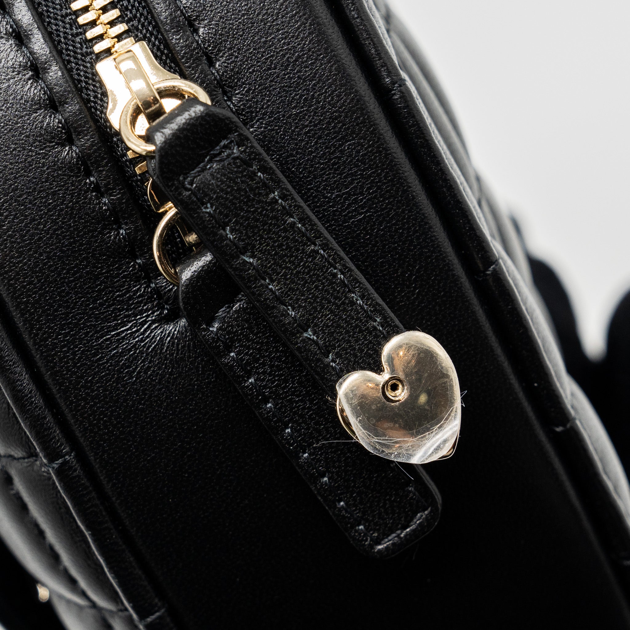 Chanel 22S Heart Bag Lambskin Black L (Microchip)