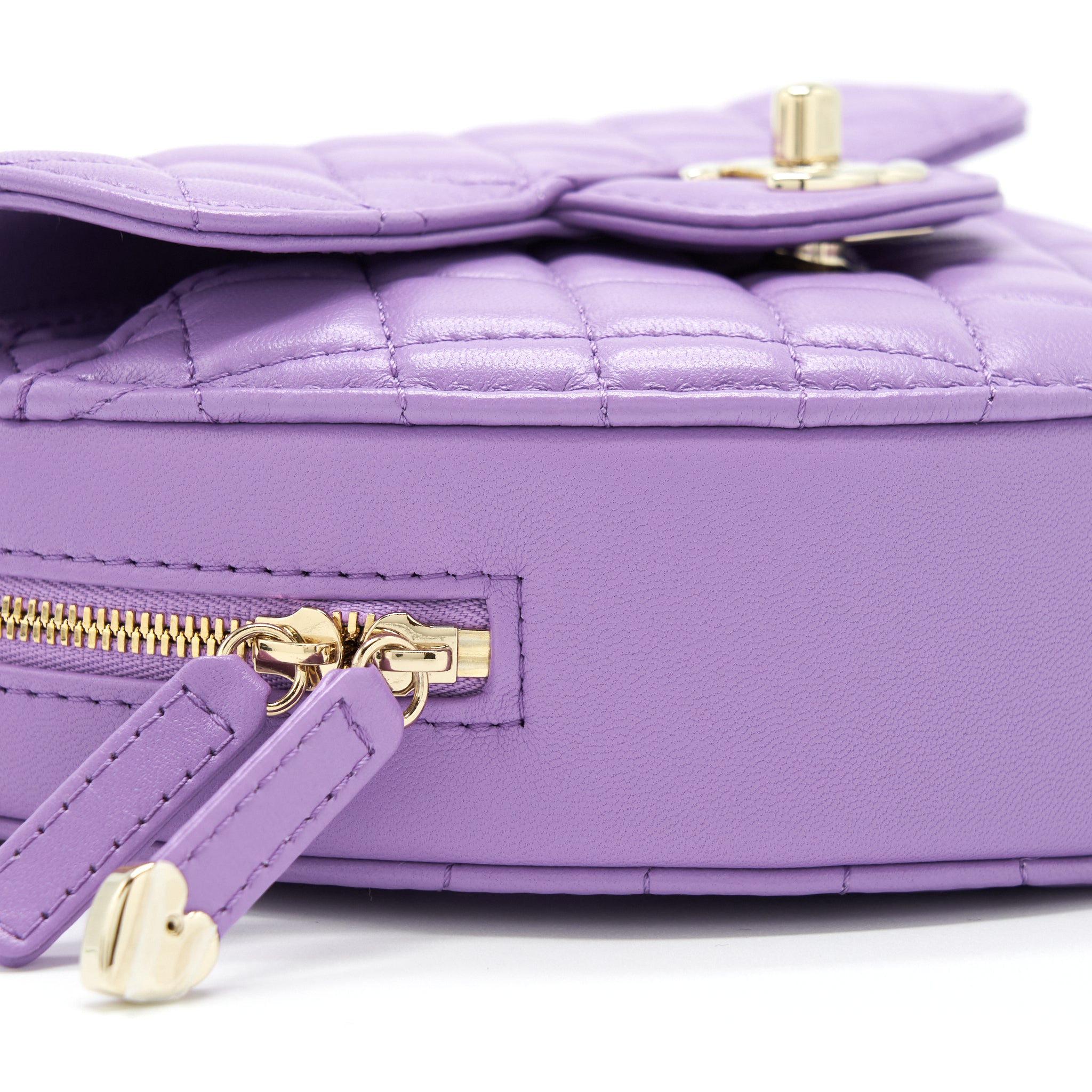 Chanel 22S Heart Bag Lambskin Purple L