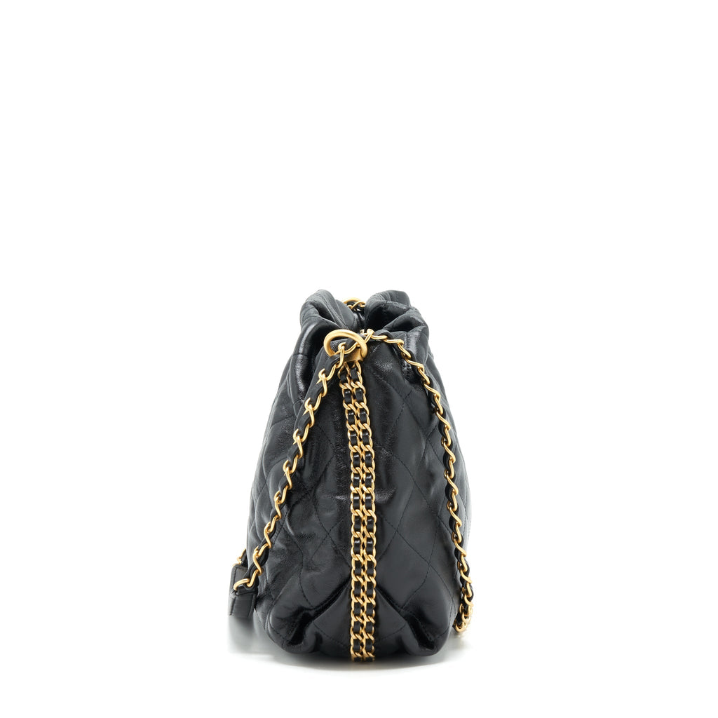 Chanel quilted shoulder bag lambskin black