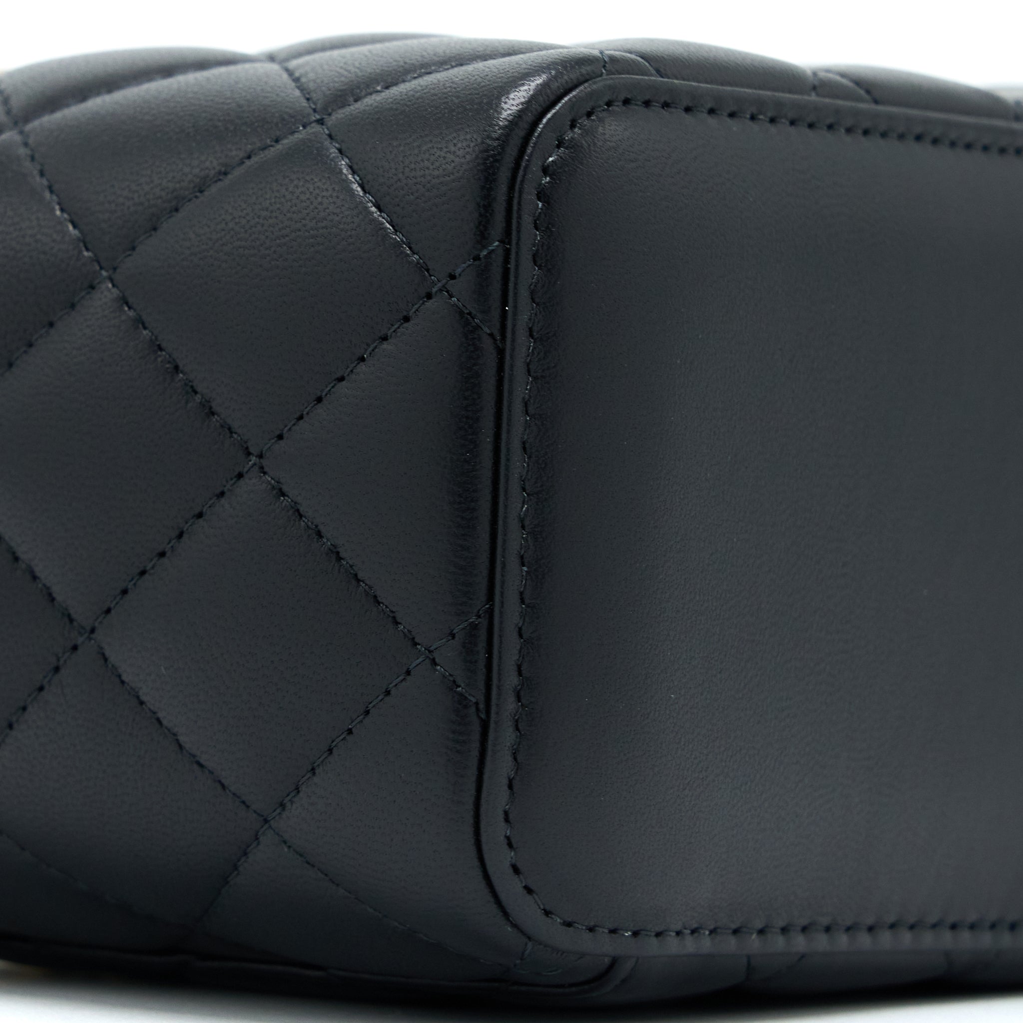 Chanel Pearl Crush Long Vanity Lambskin Black