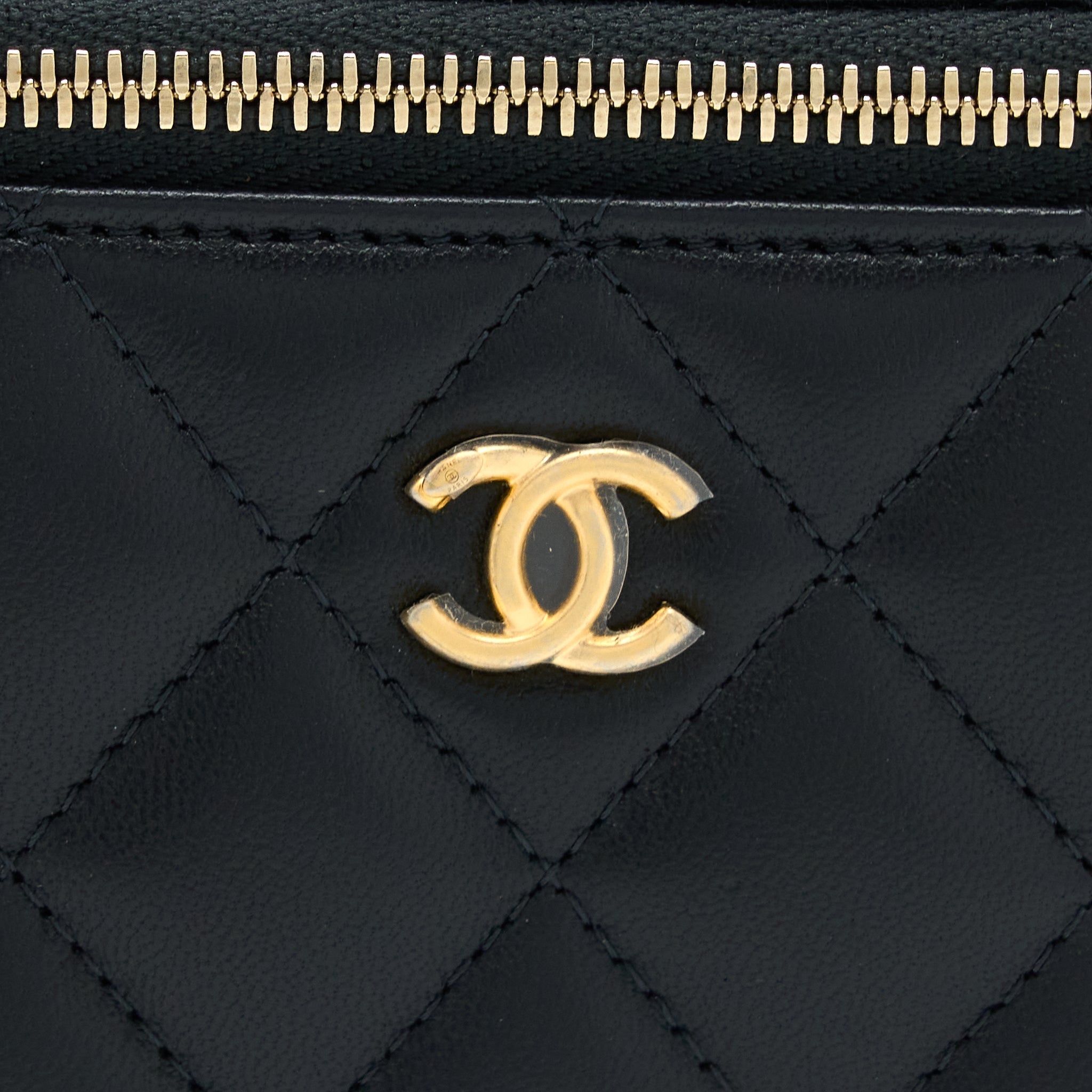 Chanel Pearl Crush Long Vanity Lambskin Black
