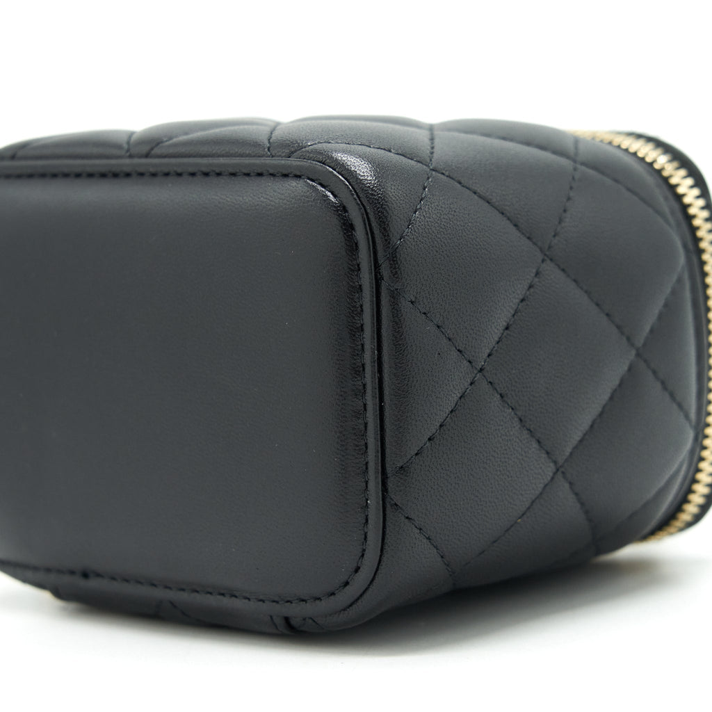 Chanel Pearl Crush Mini Vanity Case Lambskin Black