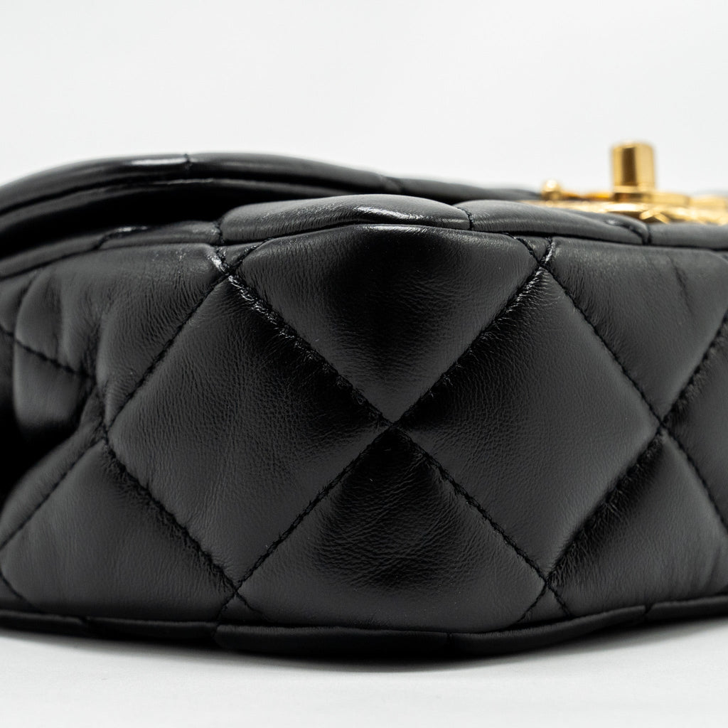 Chanel 22B Mini FlapBag Lambskin Black  (Microchip)