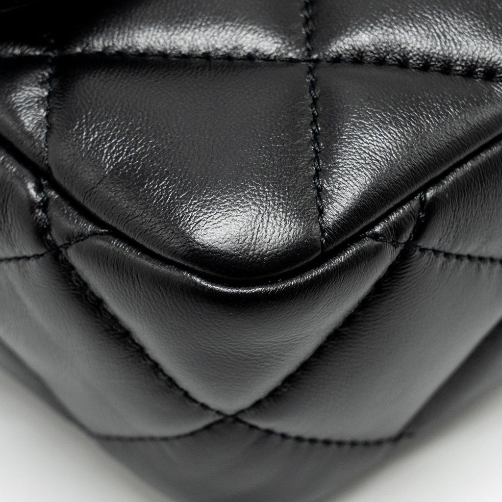 Chanel 22B Mini FlapBag Lambskin Black  (Microchip)