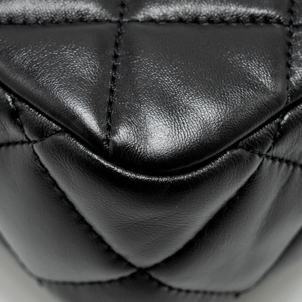 Chanel 22B Mini FlapBag Lambskin Black  (Microchip)
