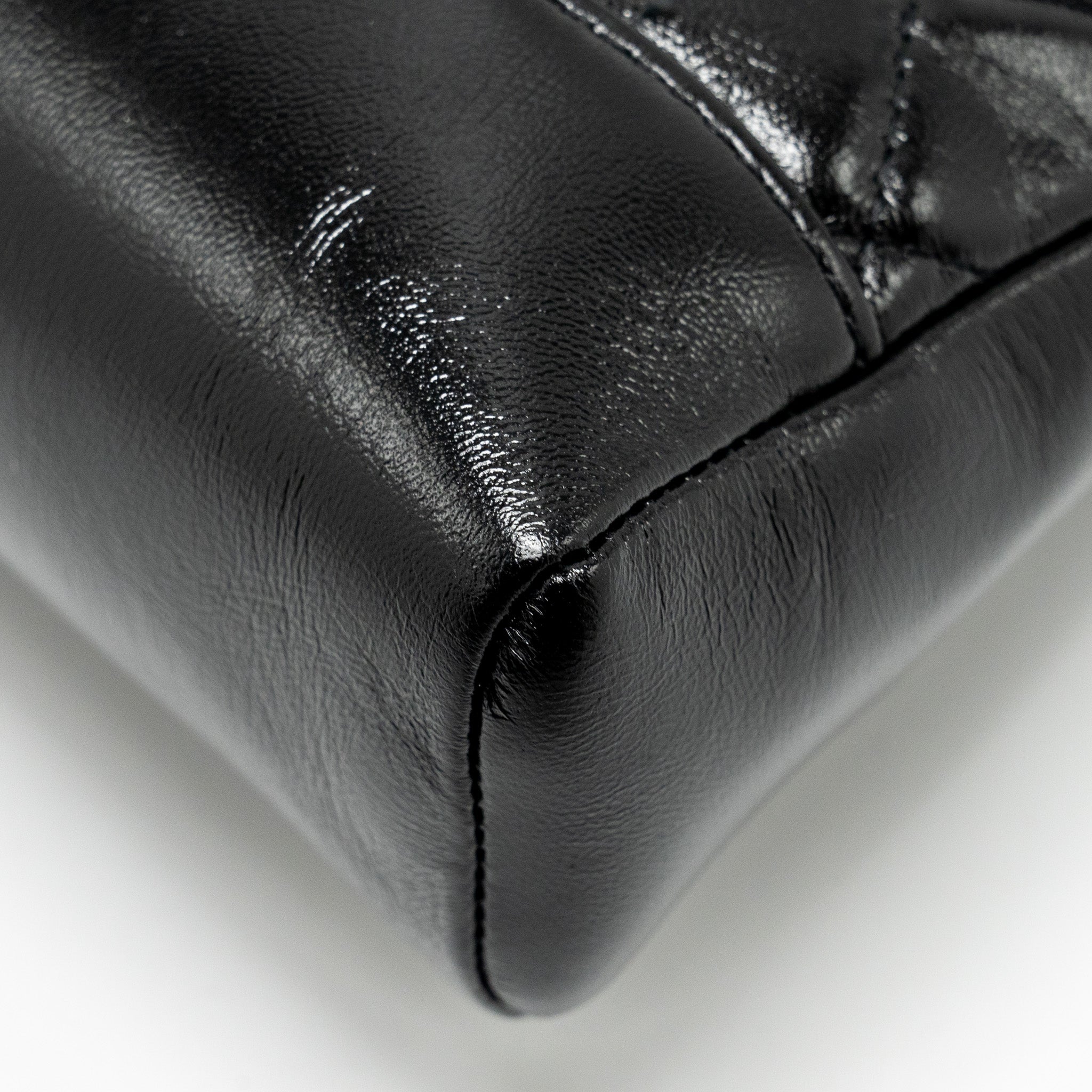 Chanel Mini 31 Bag Shiny Lambskin Black L (Microchip)