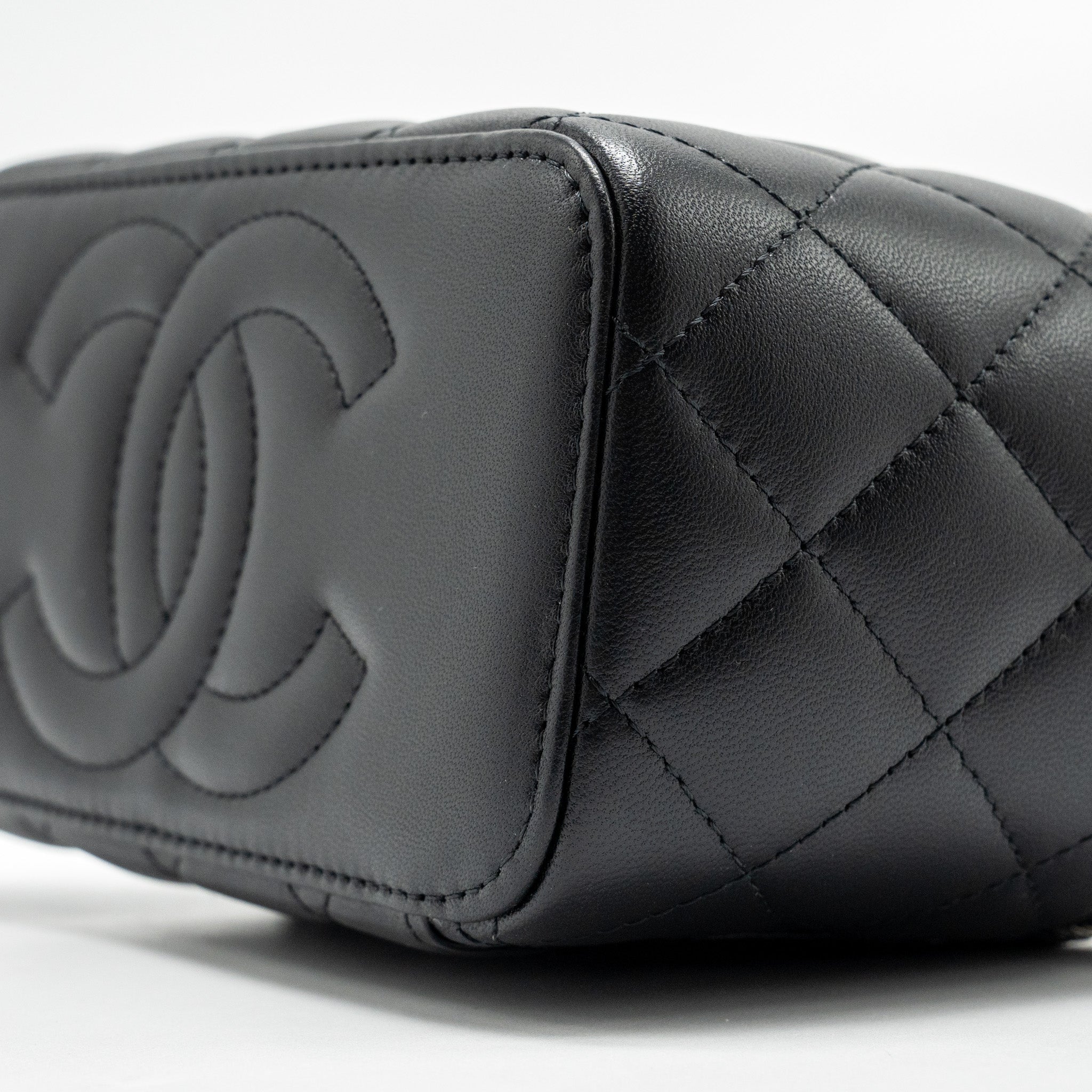 Chanel Top Handle Long Vanity Case Lambskin BLACK  (Microchip)