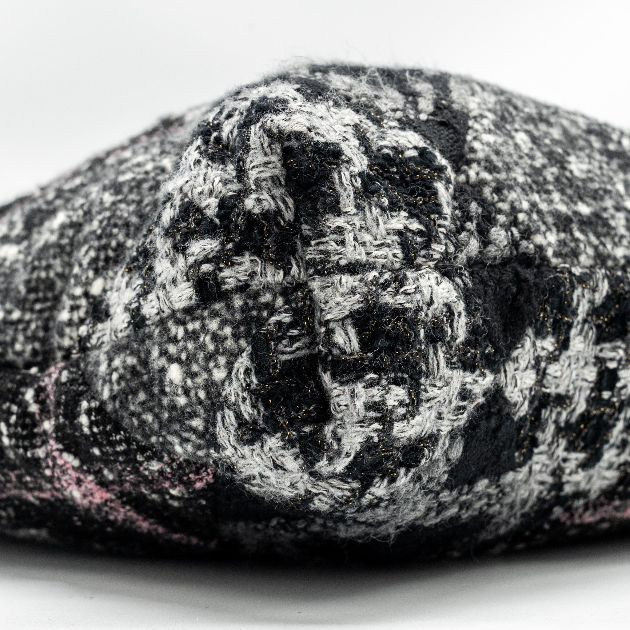 Chanel Medium 22 Bag fabric / tweed multicolour  (microchip)