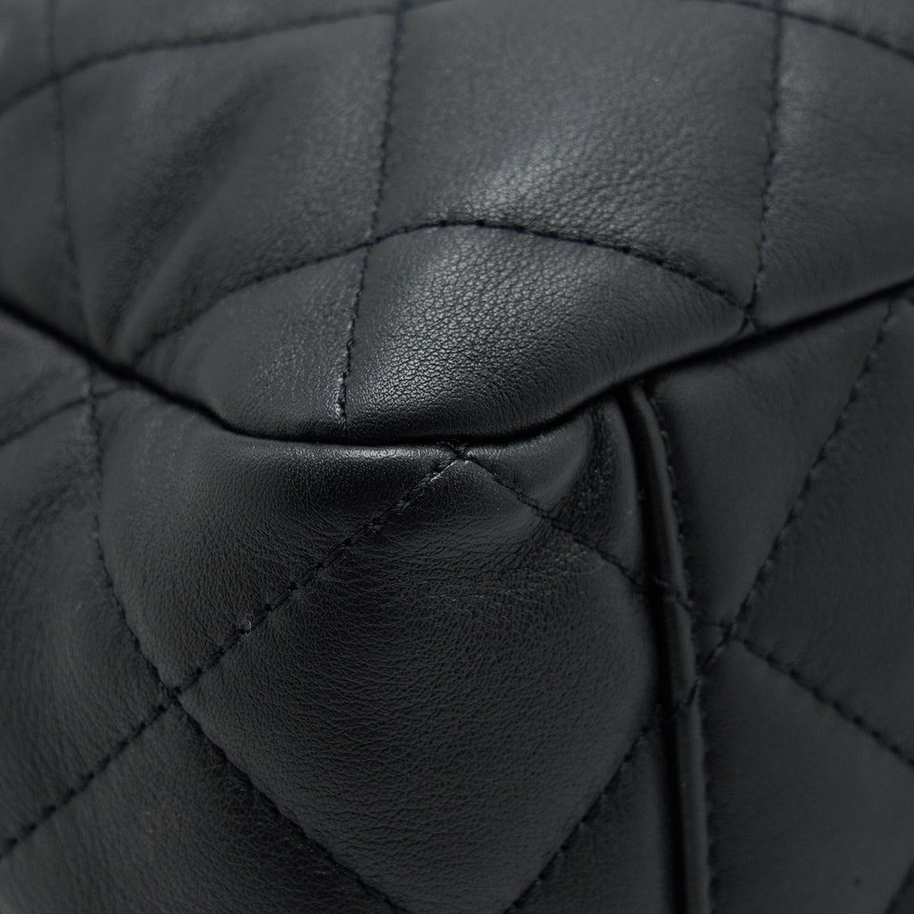 Chanel bucket bag quilted lambskin black L