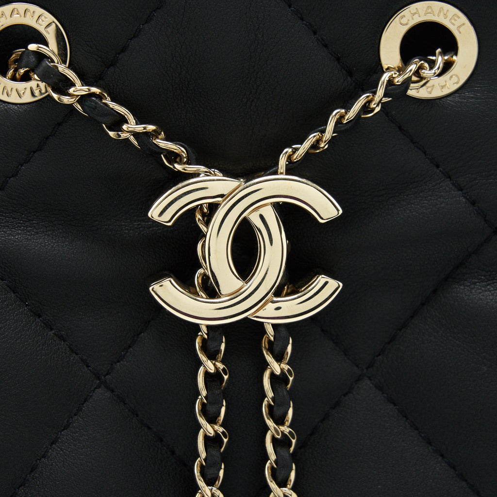 Chanel bucket bag quilted lambskin black L