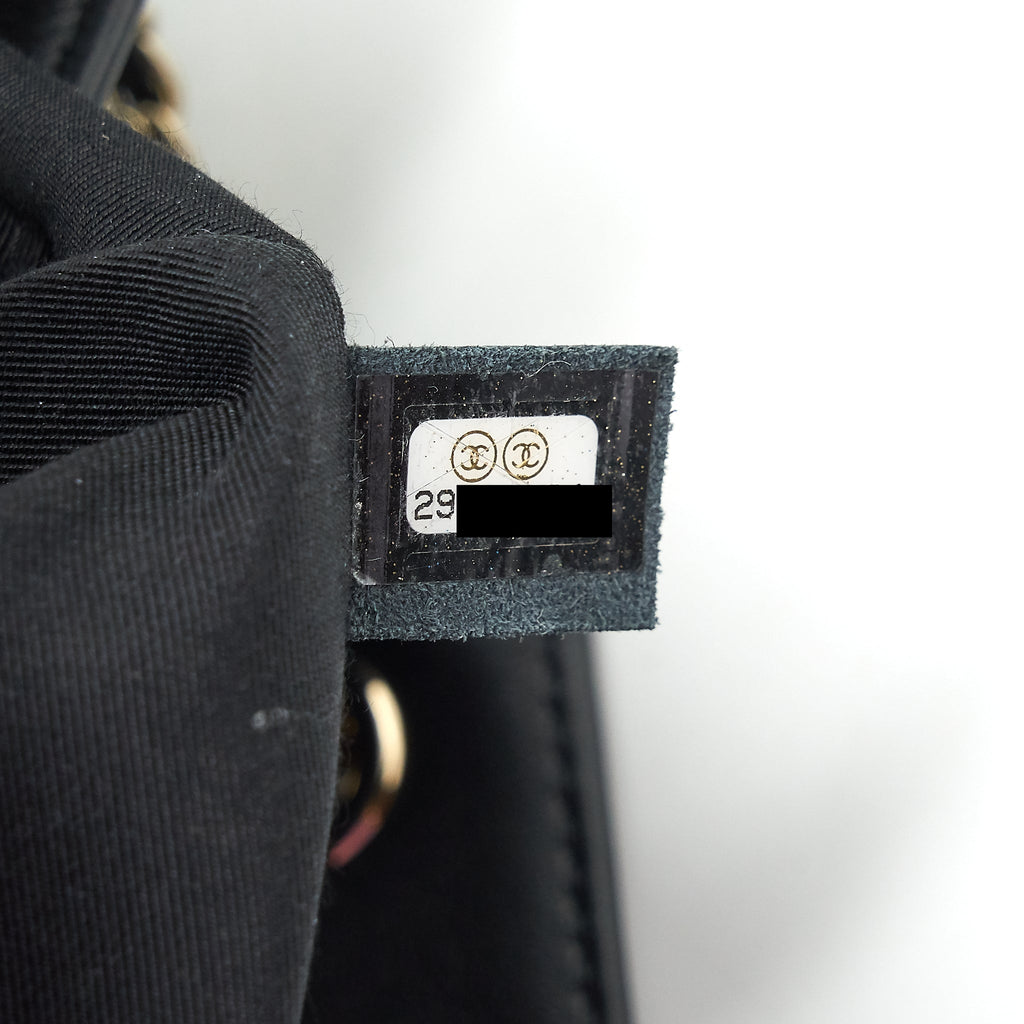 Chanel bucket bag quilted lambskin black L