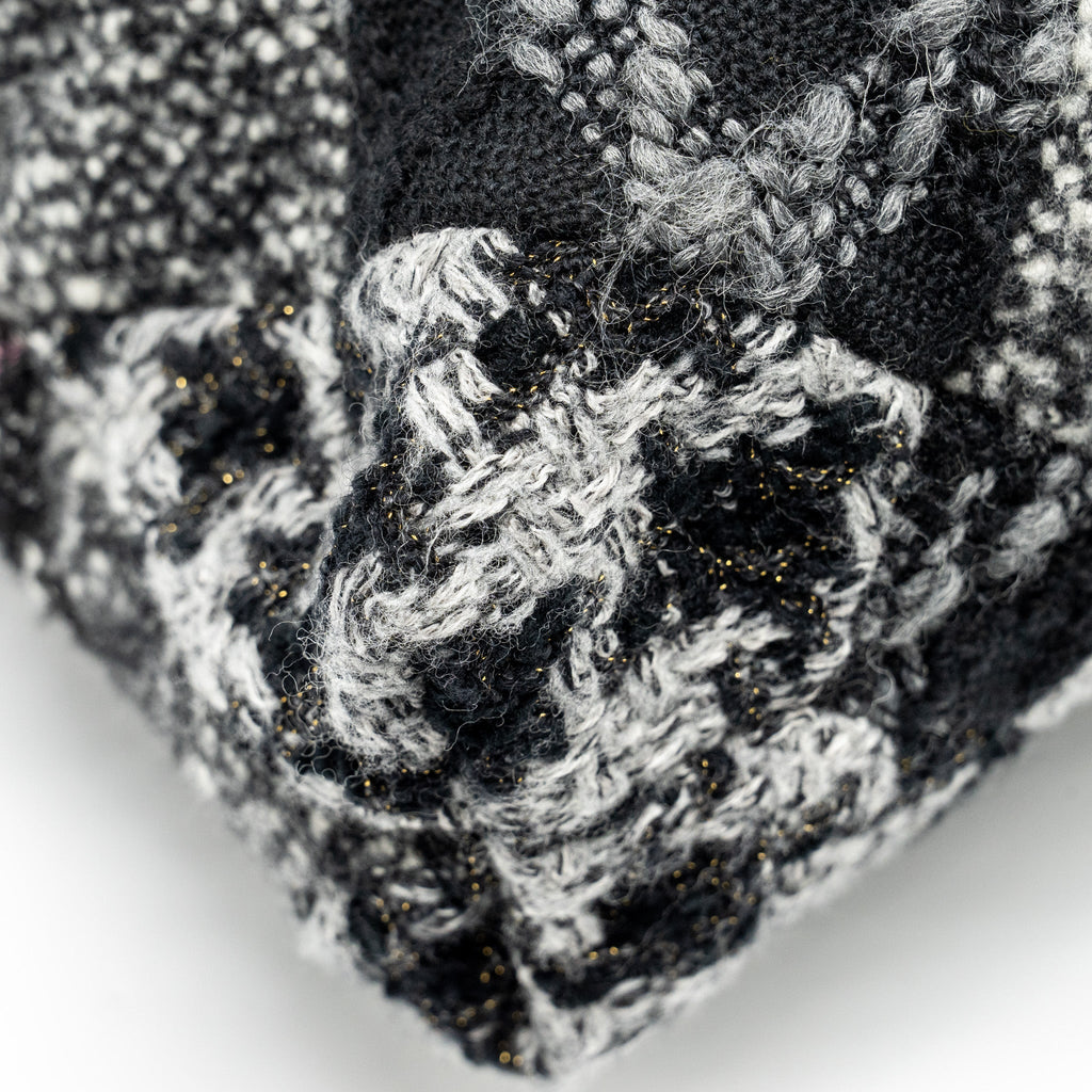 Chanel Medium 22 Bag fabric / tweed multicolour  (microchip)