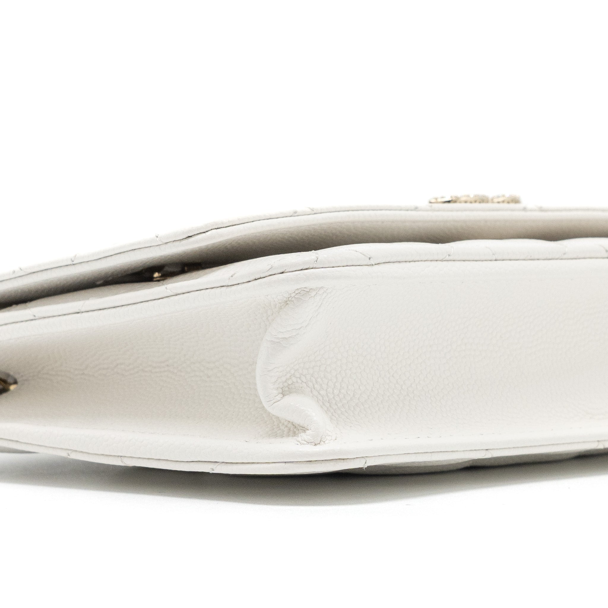 Chanel Detail Crystal CC Logo Wallet On Chain Caviar White L(Microchip)