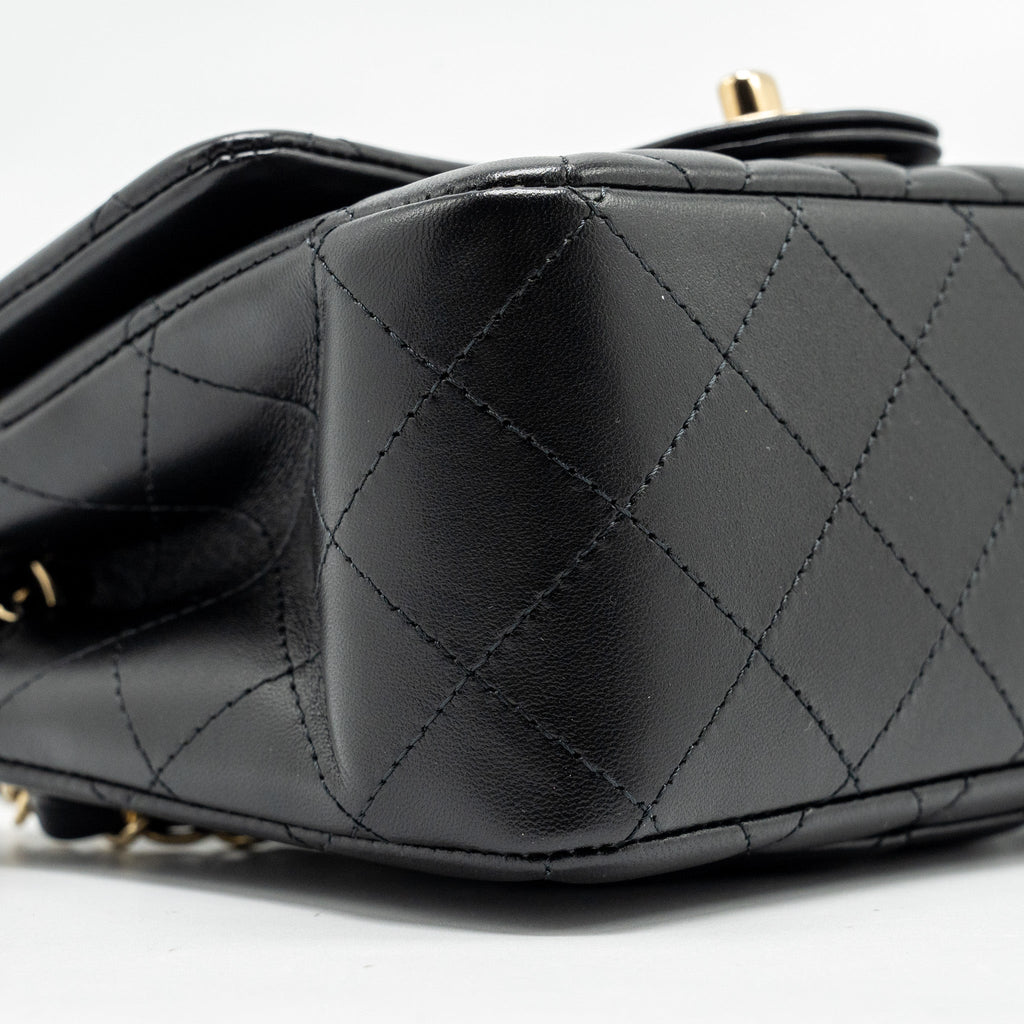 Chanel Mini Square Flap Bag Lambskin Black L (microchip)