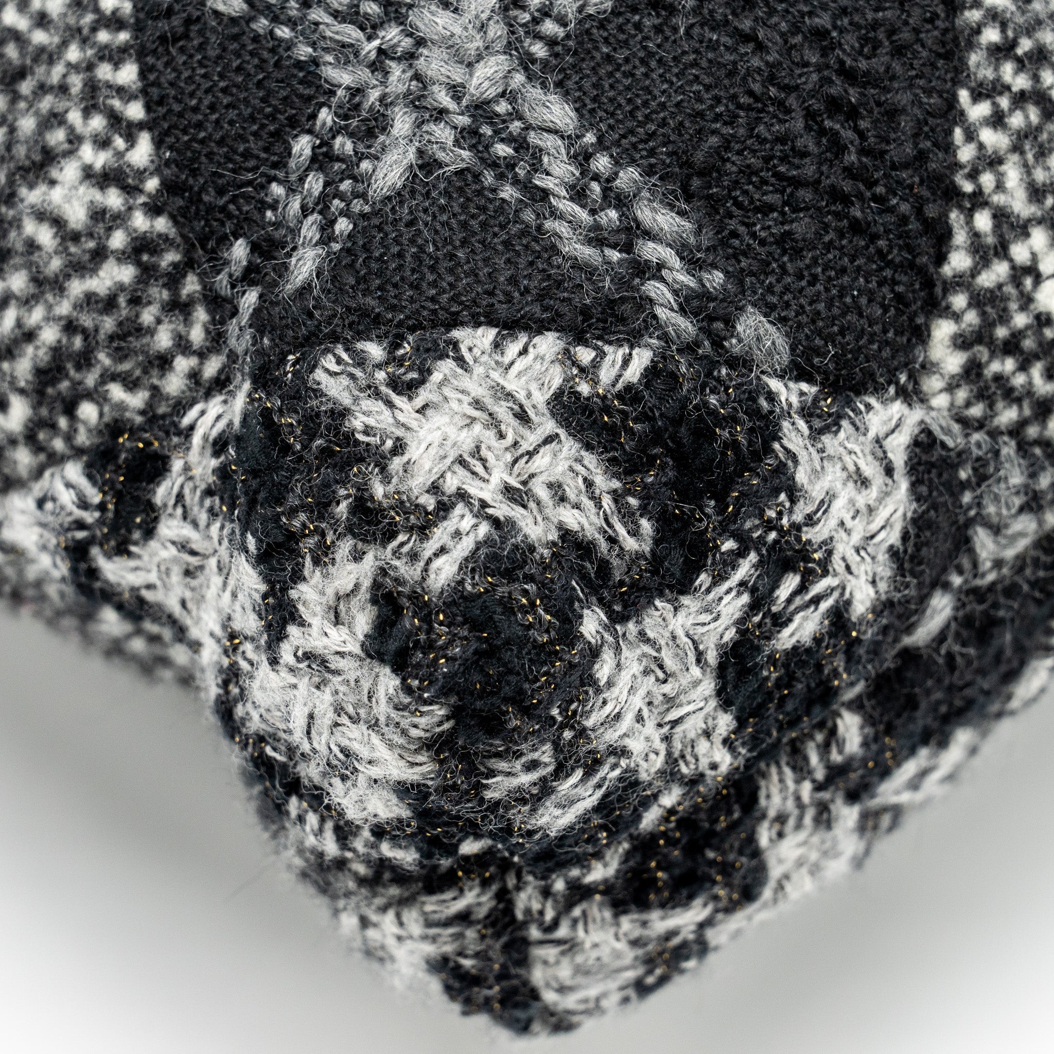 Chanel Medium 22 Bag fabric / tweed multicolour  (microchip)