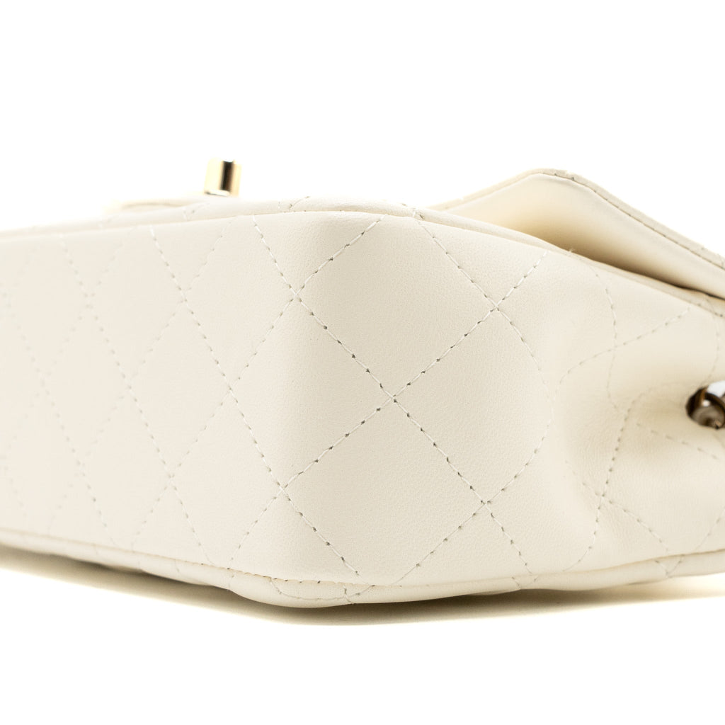 Chanel Mini Rectangular Flap Bag Lambskin White L (microchip)