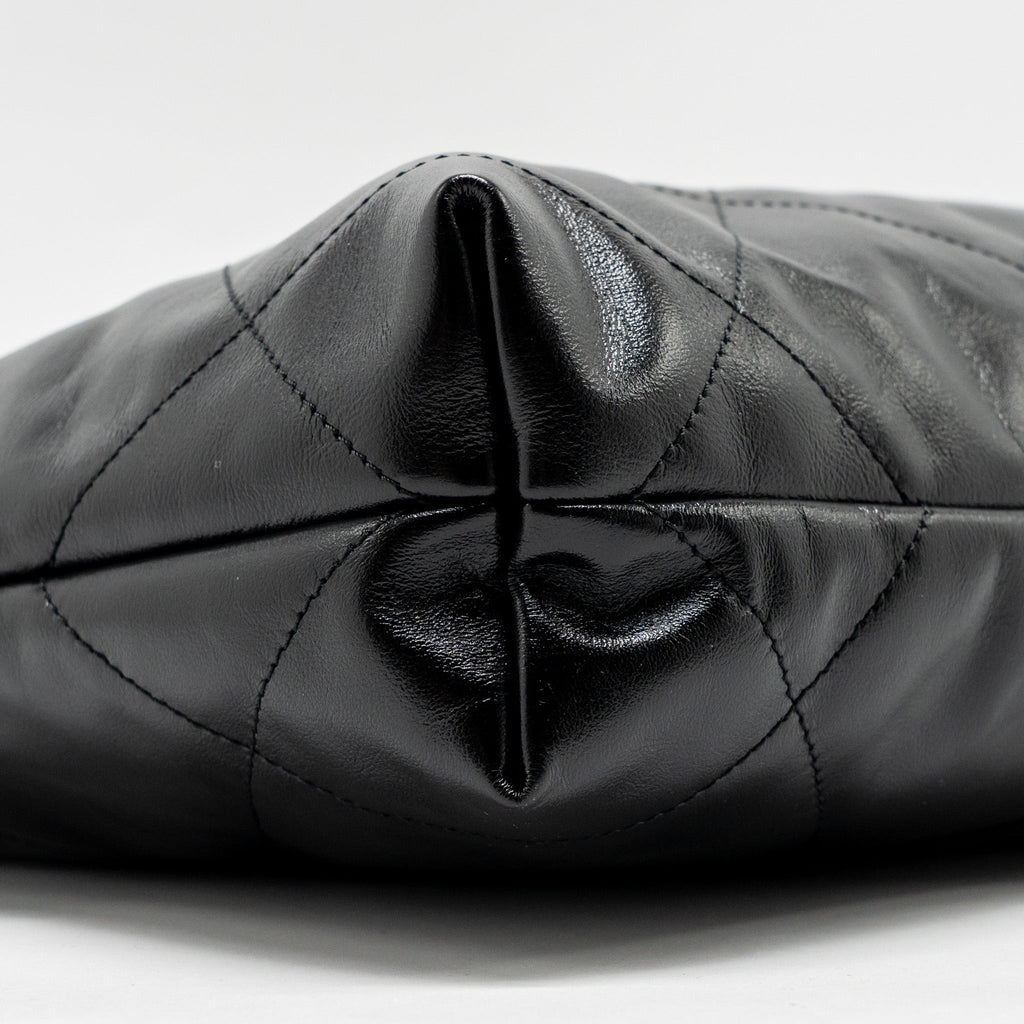 Chanel Small 22 Bag Shiny Calfskin Black (microchip)