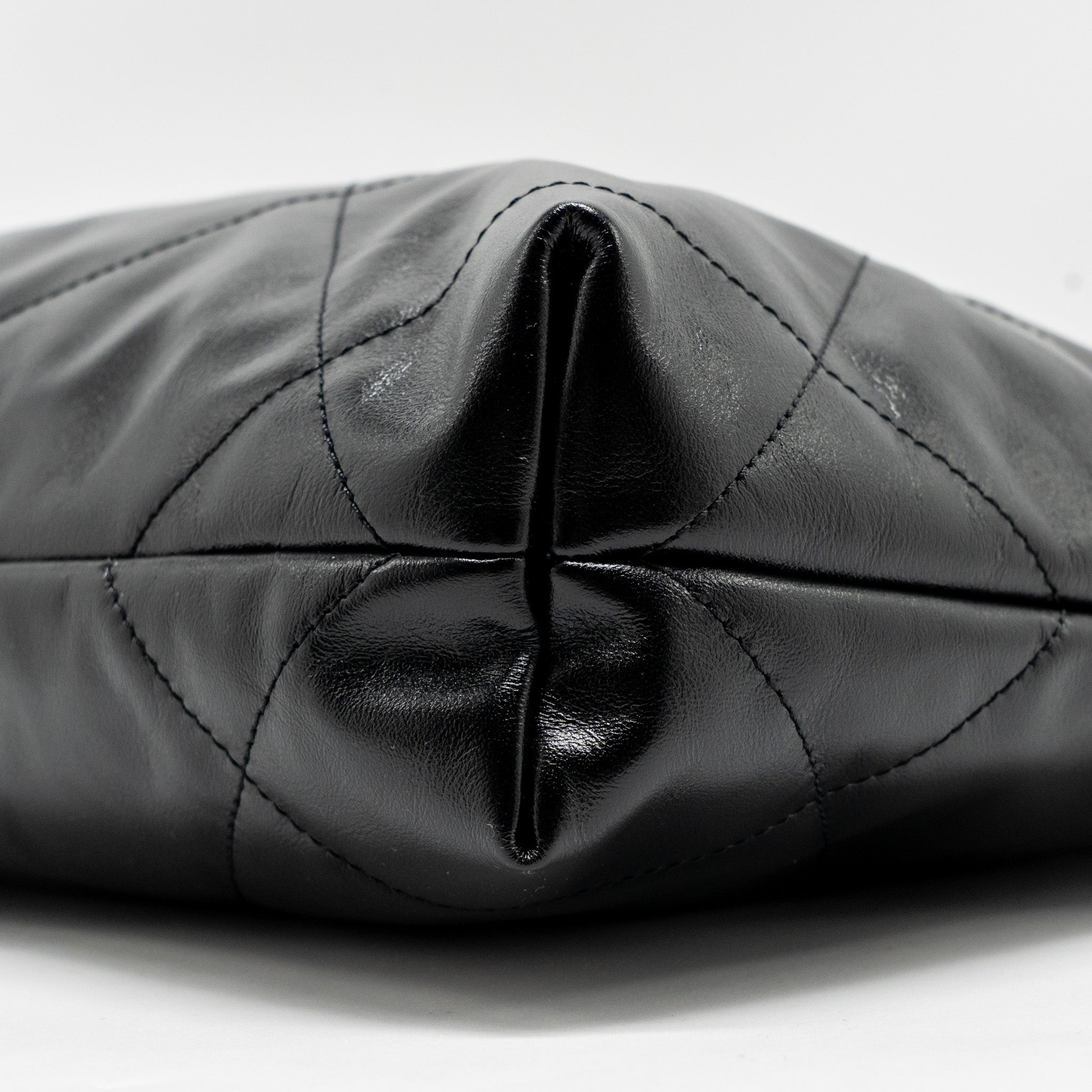 Chanel Small 22 Bag Shiny Calfskin Black (microchip)