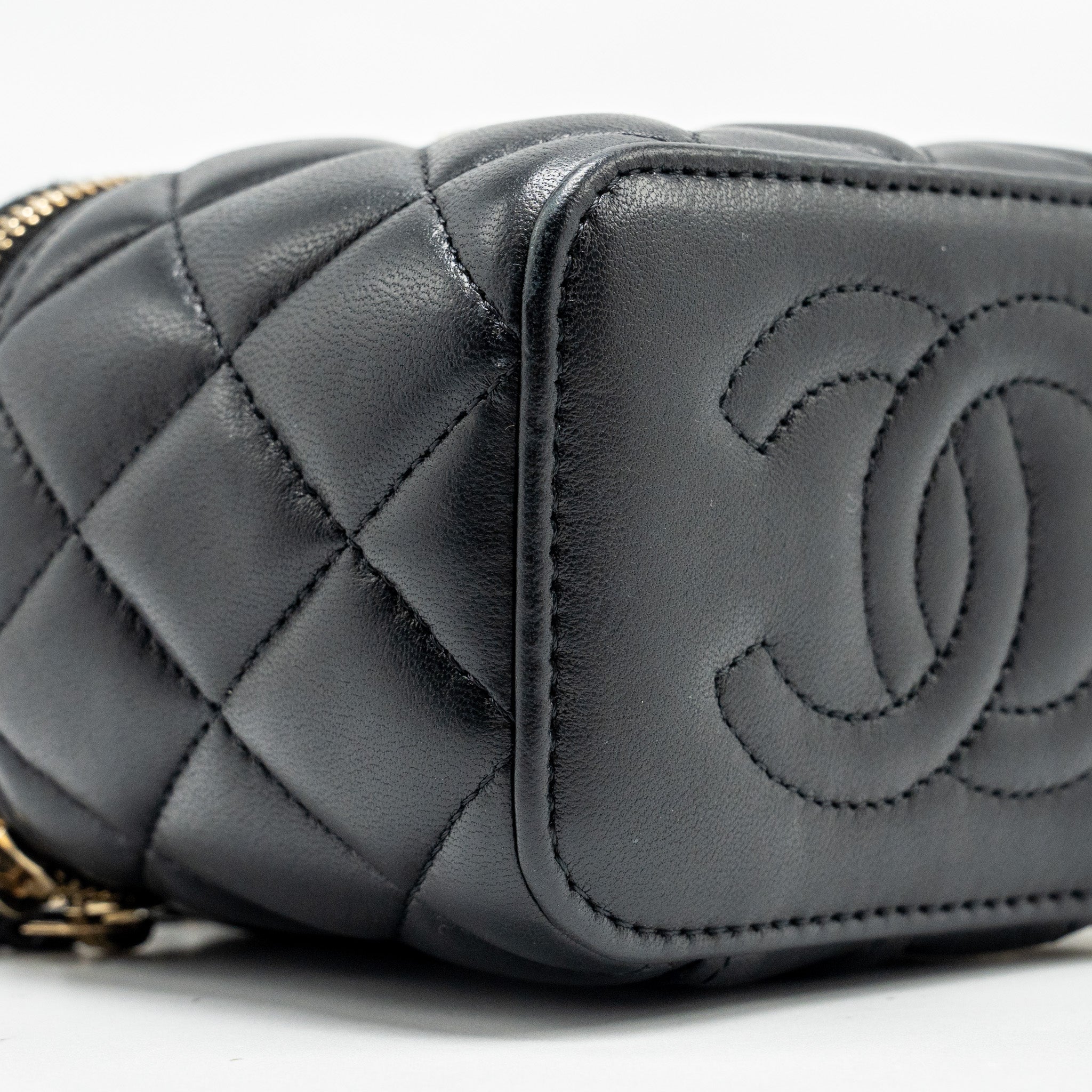 Chanel Top Handle Mini Vanity Case with Chain Lambskin Black  (Microchip)