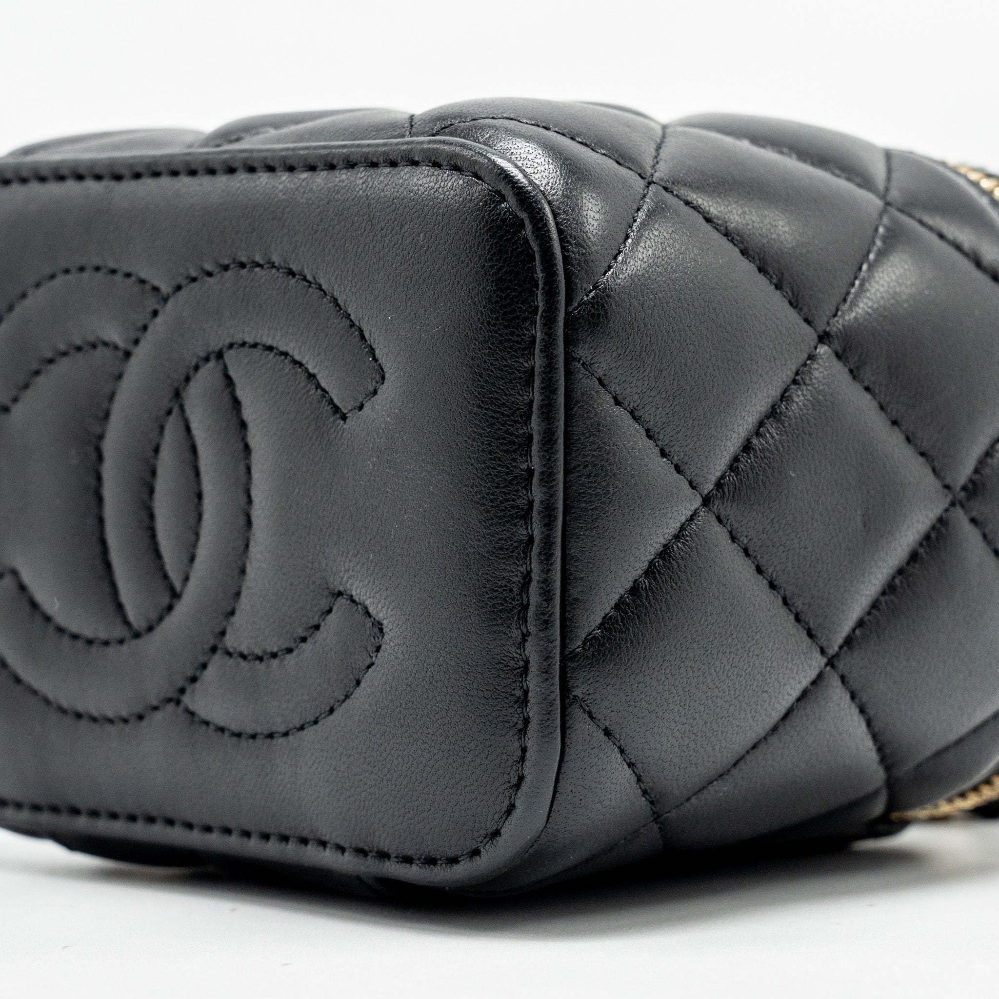Chanel Top Handle Mini Vanity Case with Chain Lambskin Black  (Microchip)
