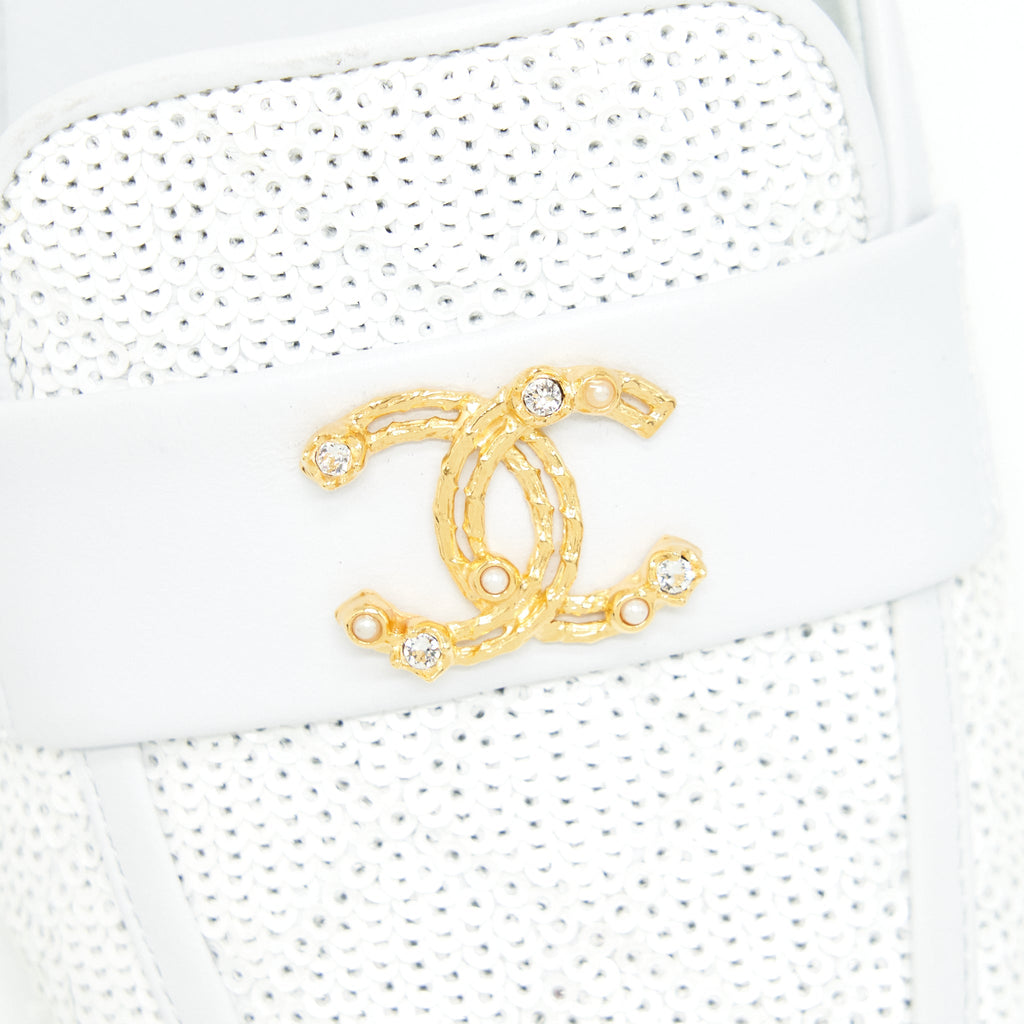 Chanel Size 38 CC Logo Sequins Lambskin Mule White