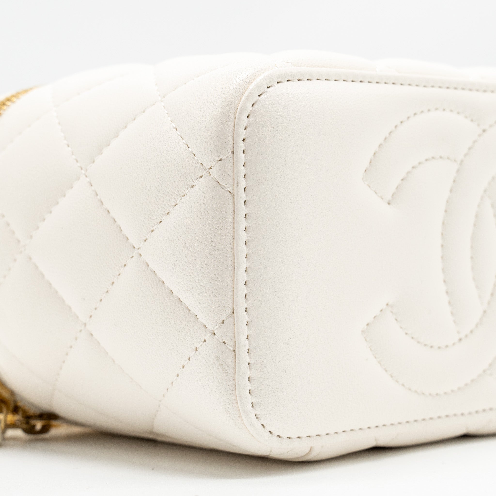 Chanel long vanity with Coco letter chain lambskin white  (microchip)